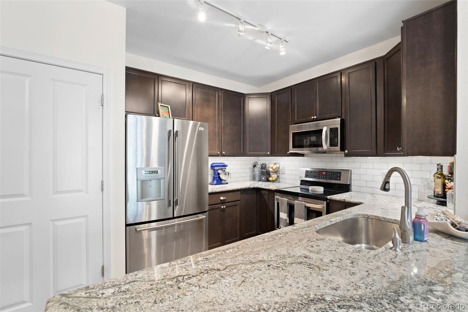 MLS Image #5 for 10052 w ute place 206,littleton, Colorado