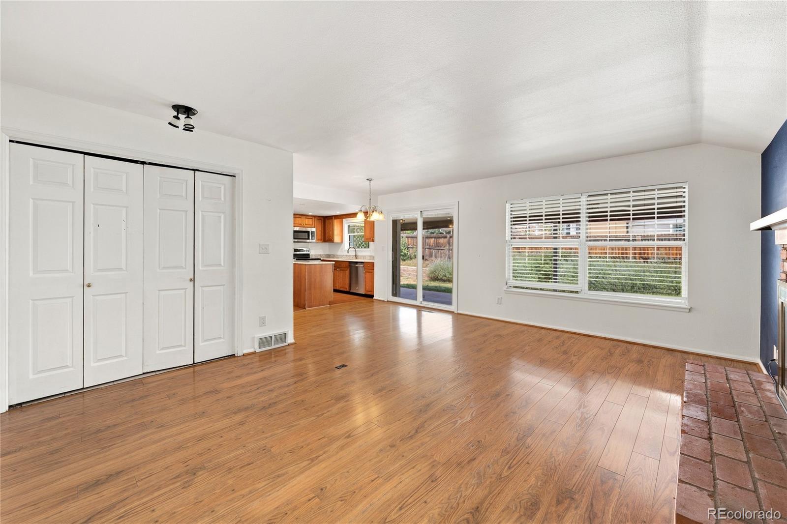 MLS Image #5 for 5157 s flower street,littleton, Colorado