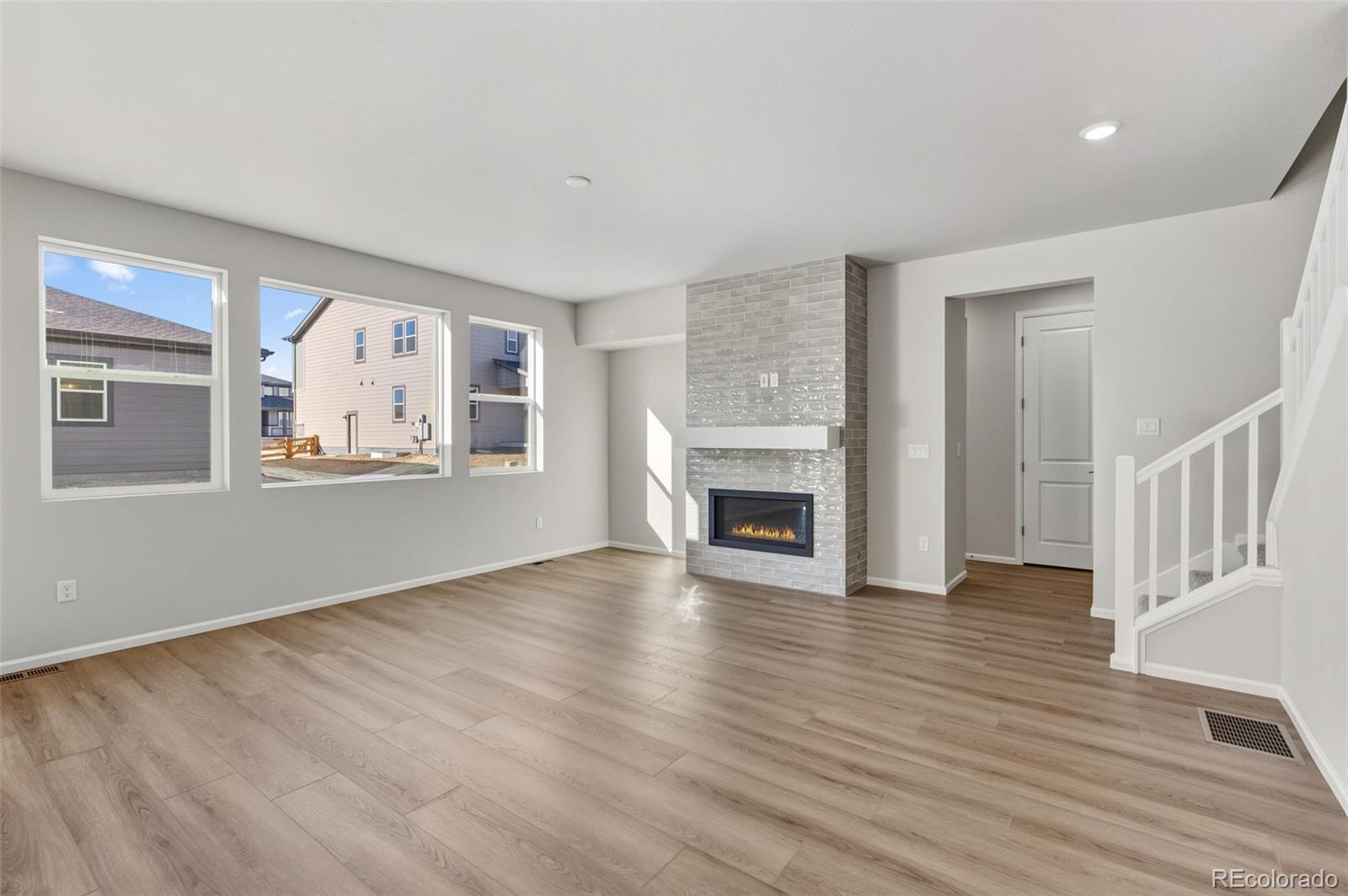 MLS Image #10 for 15277  poplar street,thornton, Colorado