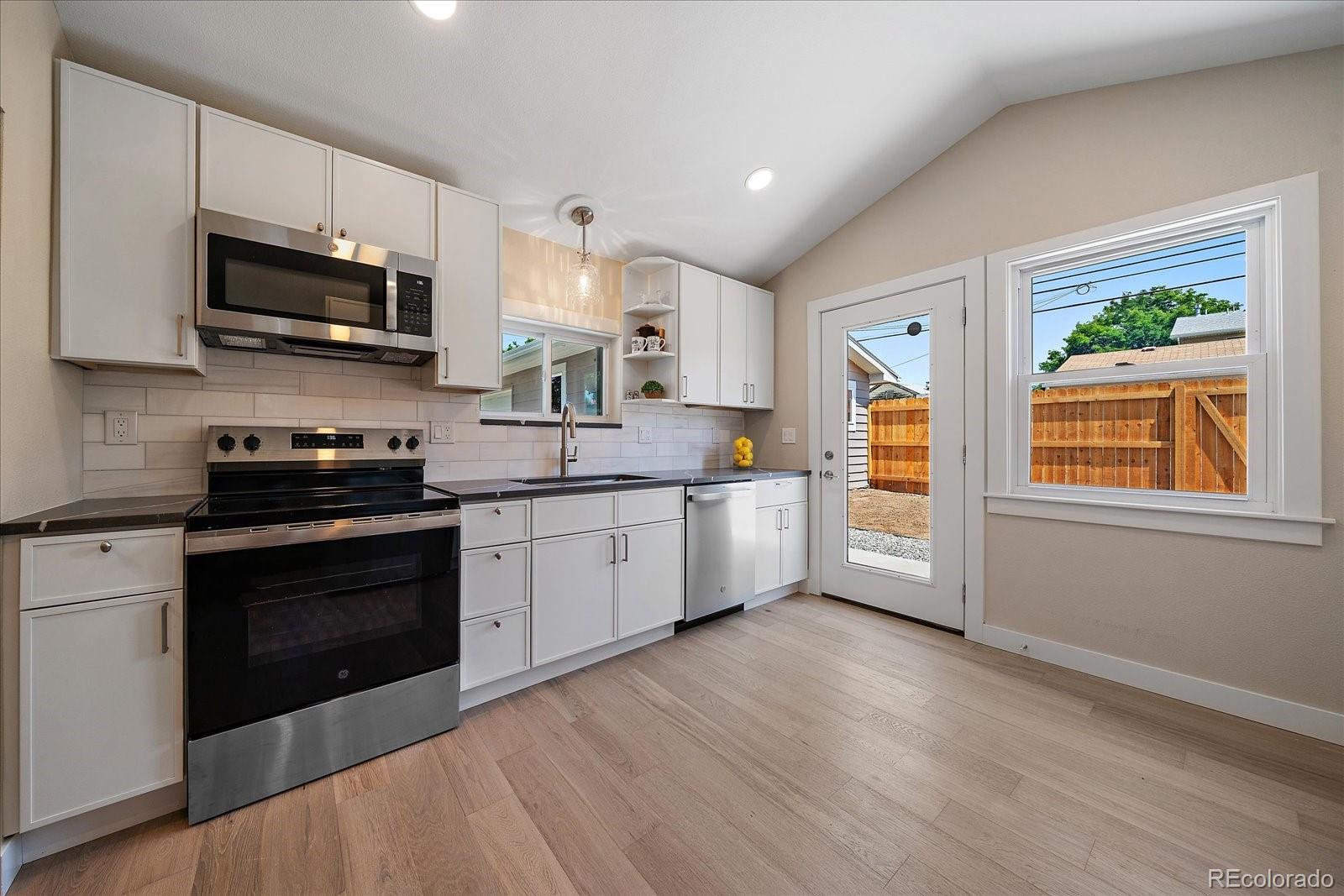 MLS Image #11 for 4344 s bannock street,englewood, Colorado