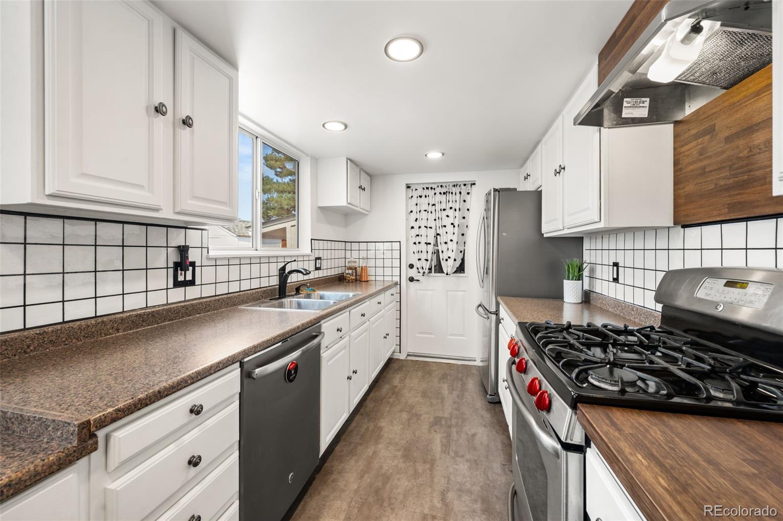 MLS Image #10 for 4541 s joplin street,aurora, Colorado