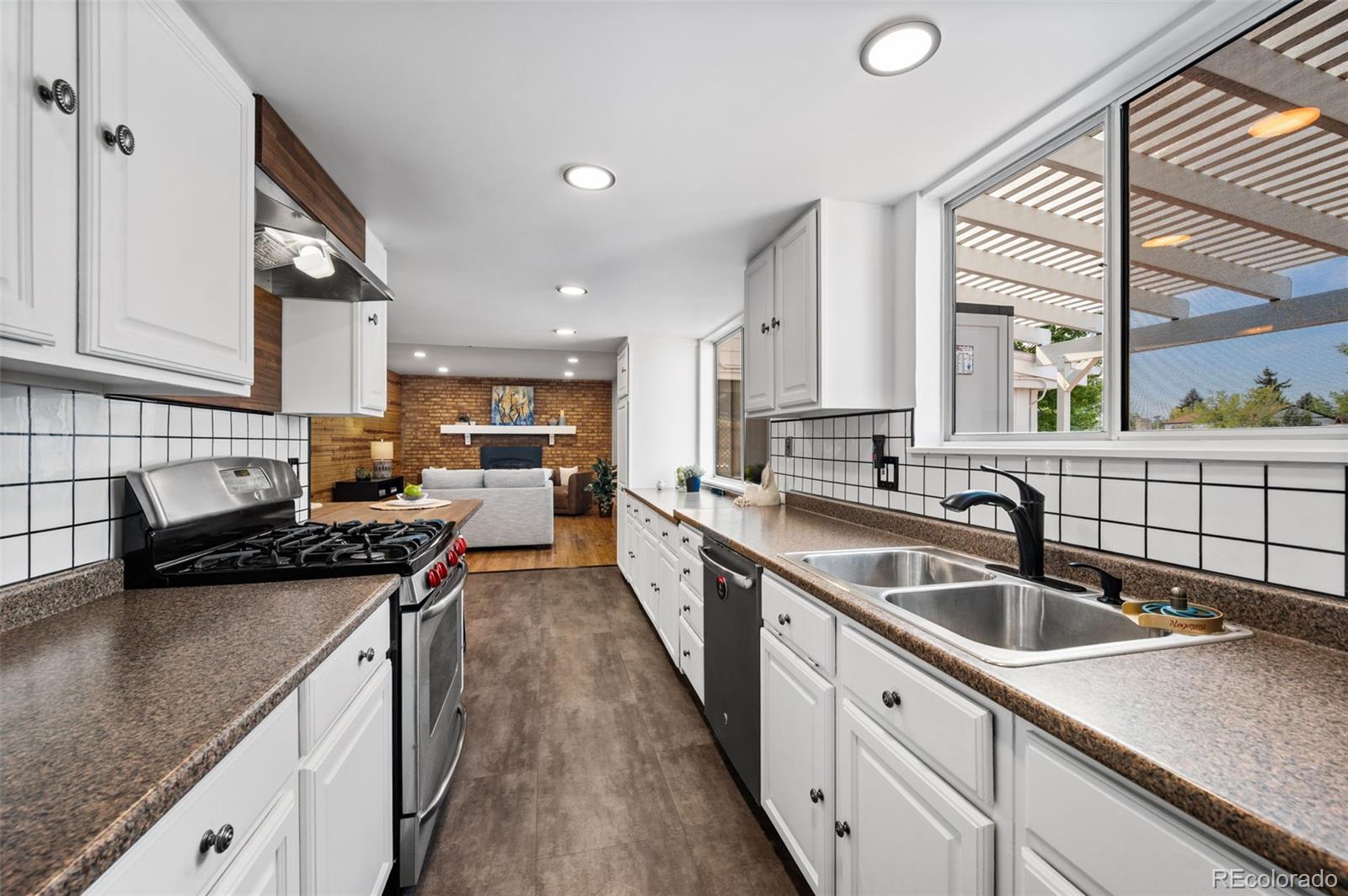 MLS Image #11 for 4541 s joplin street,aurora, Colorado