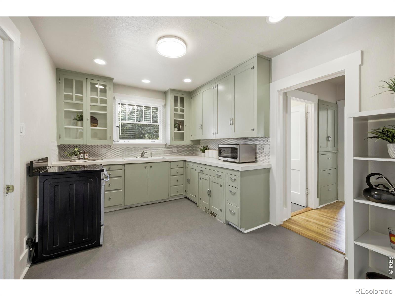 MLS Image #10 for 411 w oak street,fort collins, Colorado
