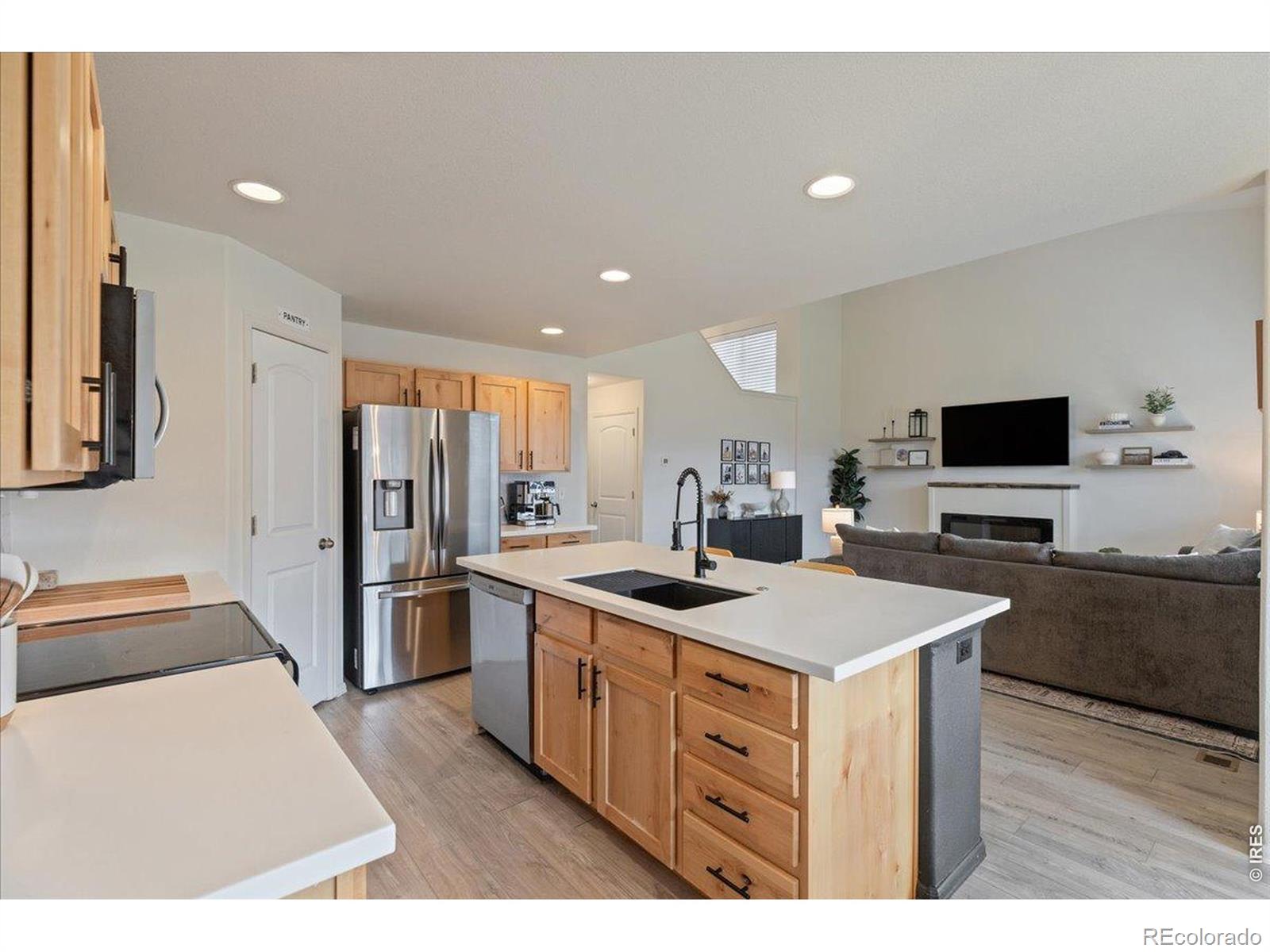 MLS Image #8 for 1827  abundance drive,windsor, Colorado