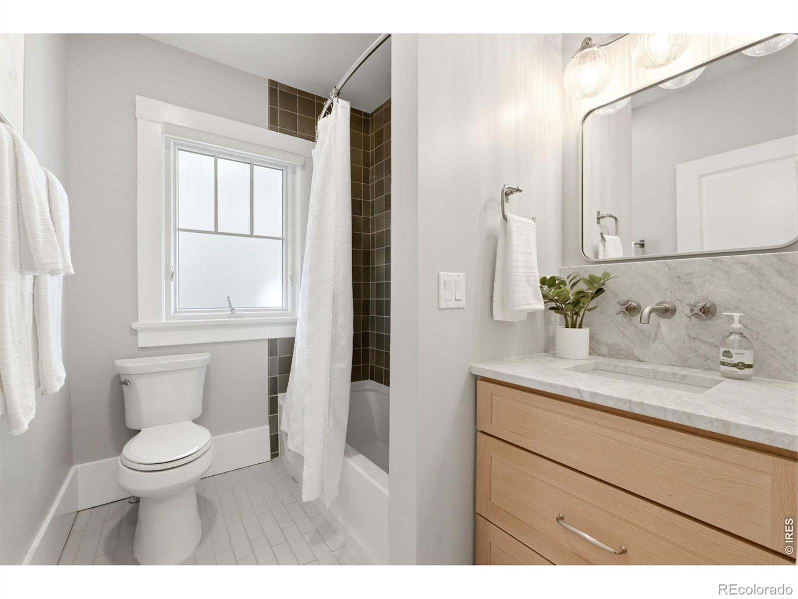 MLS Image #23 for 800  monroe street,denver, Colorado