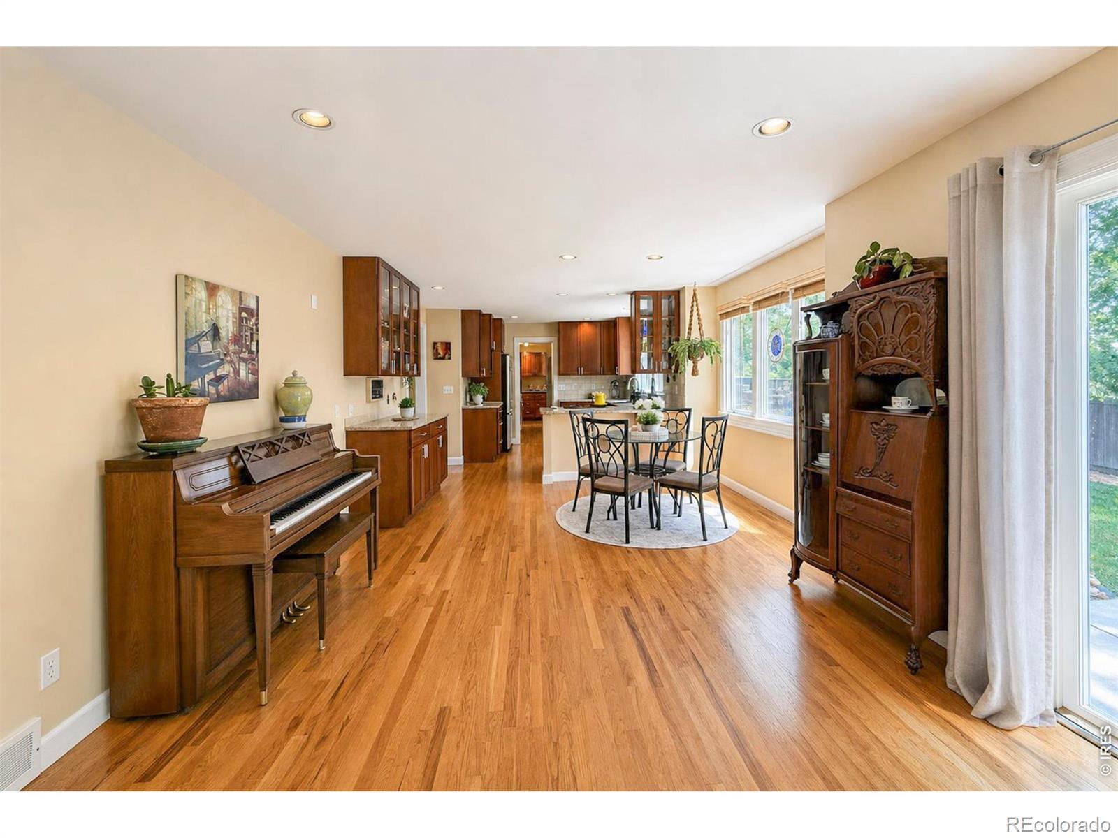 MLS Image #10 for 1224  twin peaks circle,longmont, Colorado