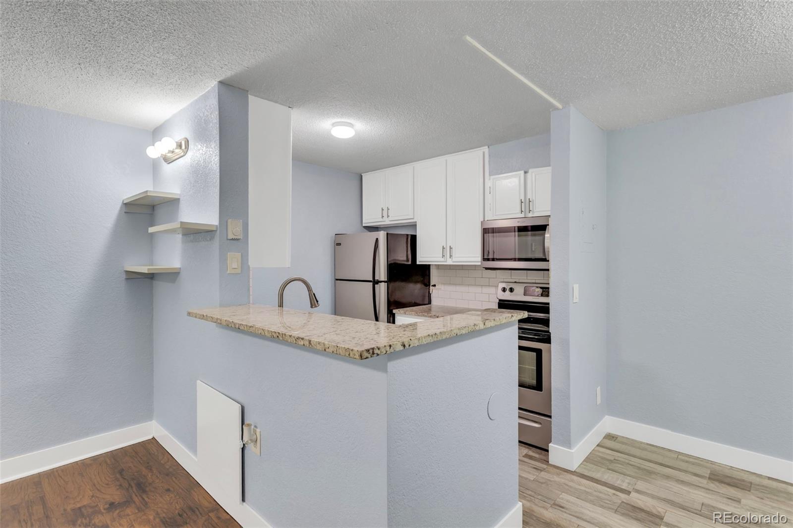 MLS Image #6 for 2281 s vaughn way,aurora, Colorado