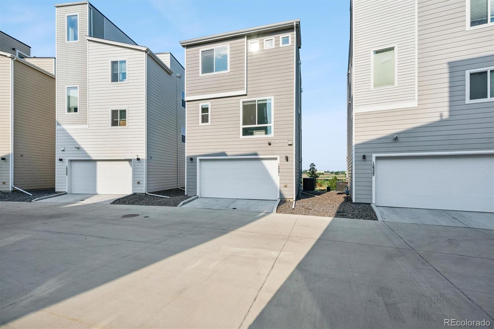 MLS Image #3 for 12331  farmview lane,thornton, Colorado