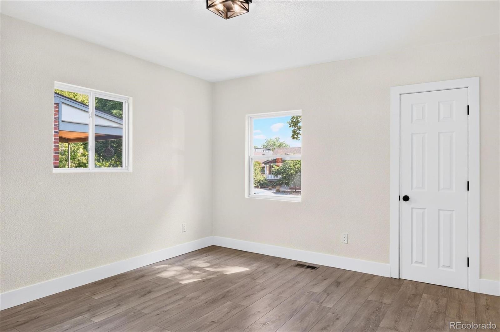 MLS Image #13 for 2661 n glencoe street,denver, Colorado