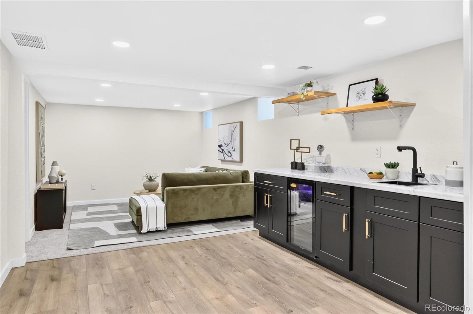 MLS Image #14 for 2661 n glencoe street,denver, Colorado