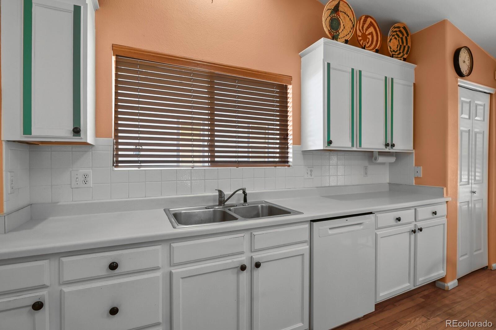 MLS Image #11 for 9842  vine street,denver, Colorado