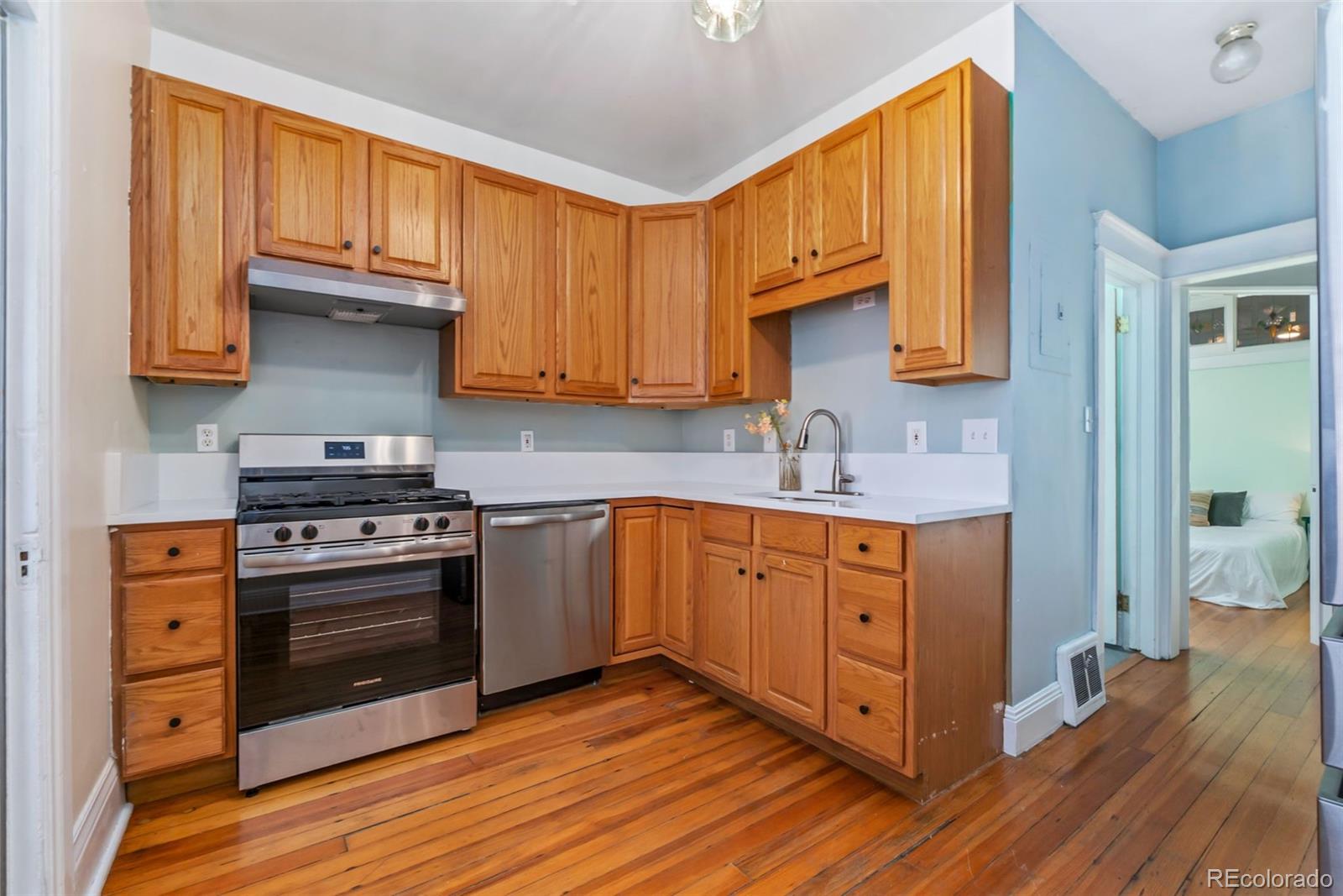 MLS Image #3 for 129 e exposition avenue,denver, Colorado