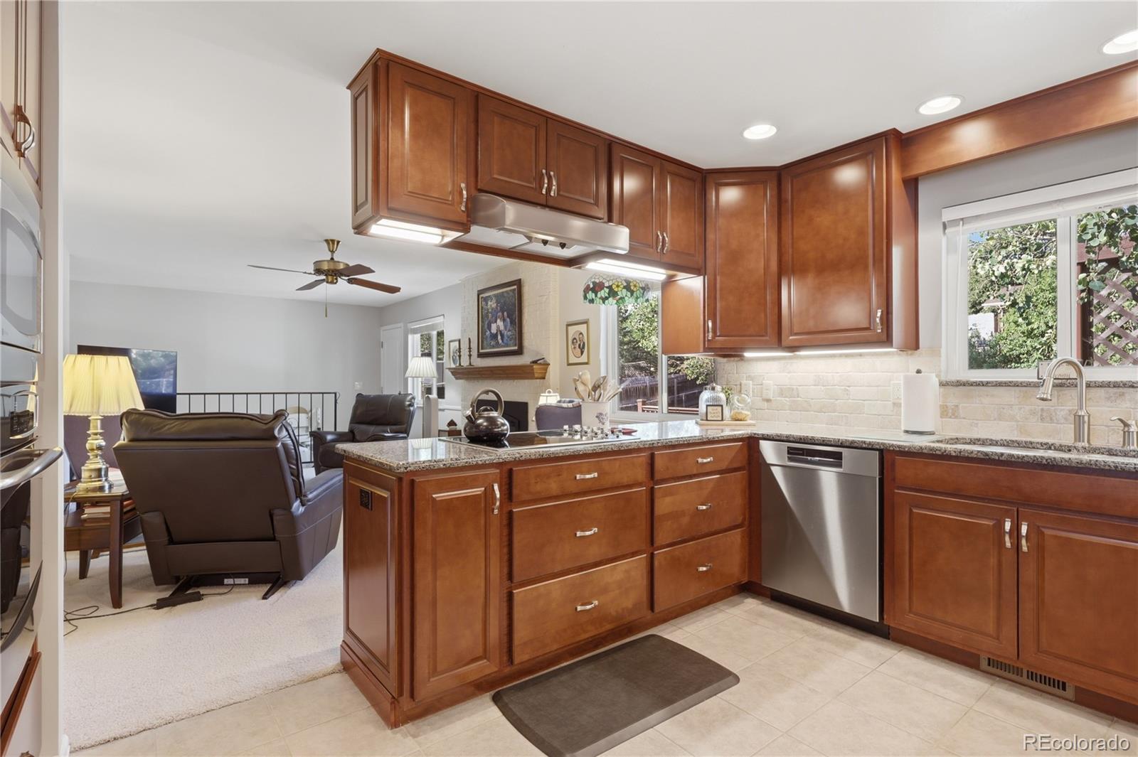 MLS Image #15 for 5255  camargo road,littleton, Colorado