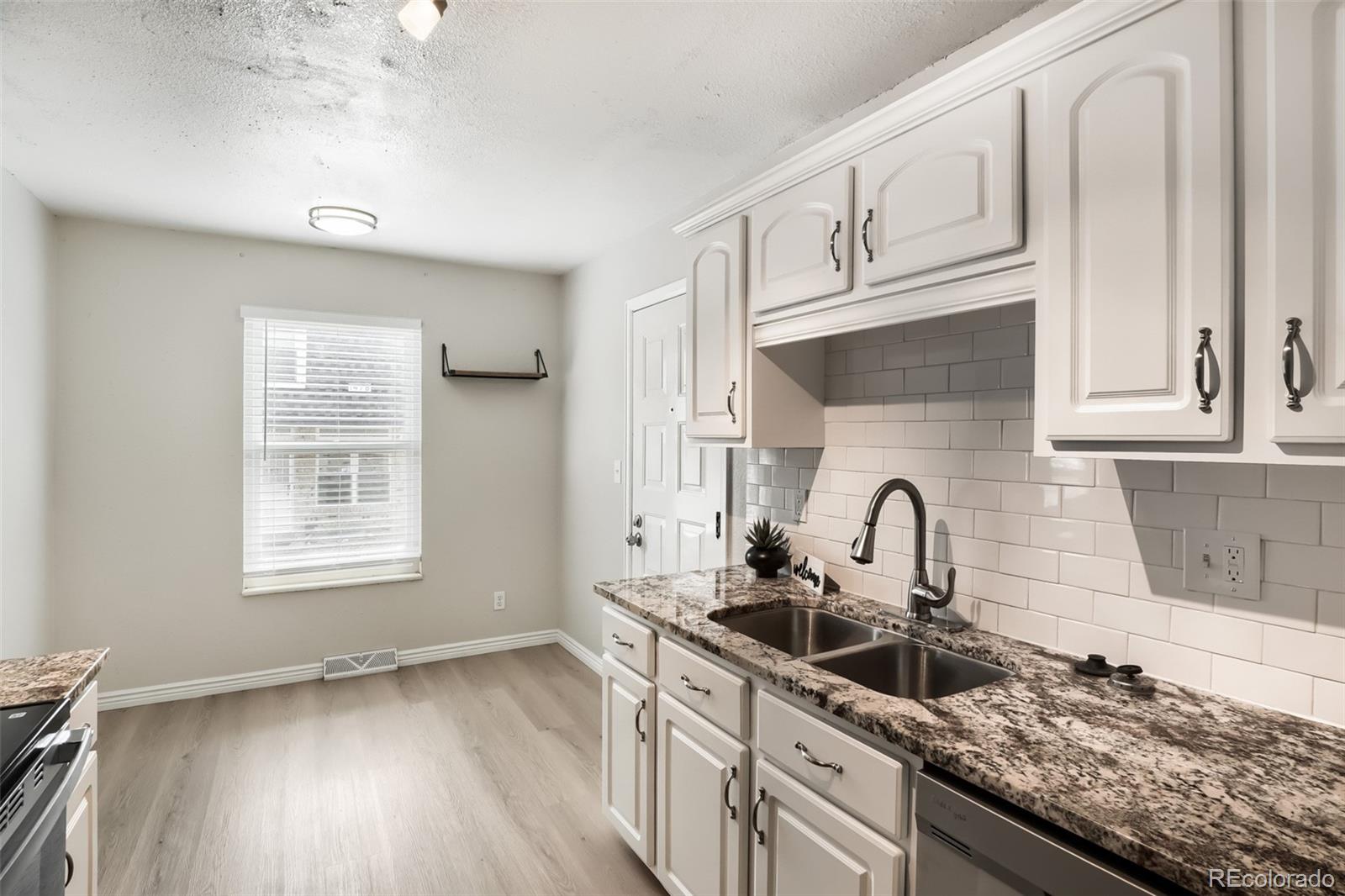 MLS Image #10 for 1482 s pierson street,denver, Colorado