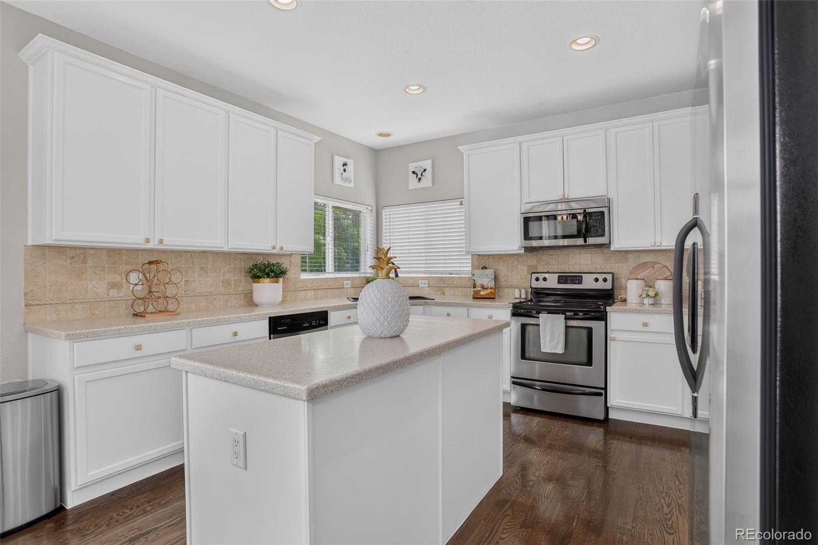 MLS Image #3 for 7654  bison court,littleton, Colorado