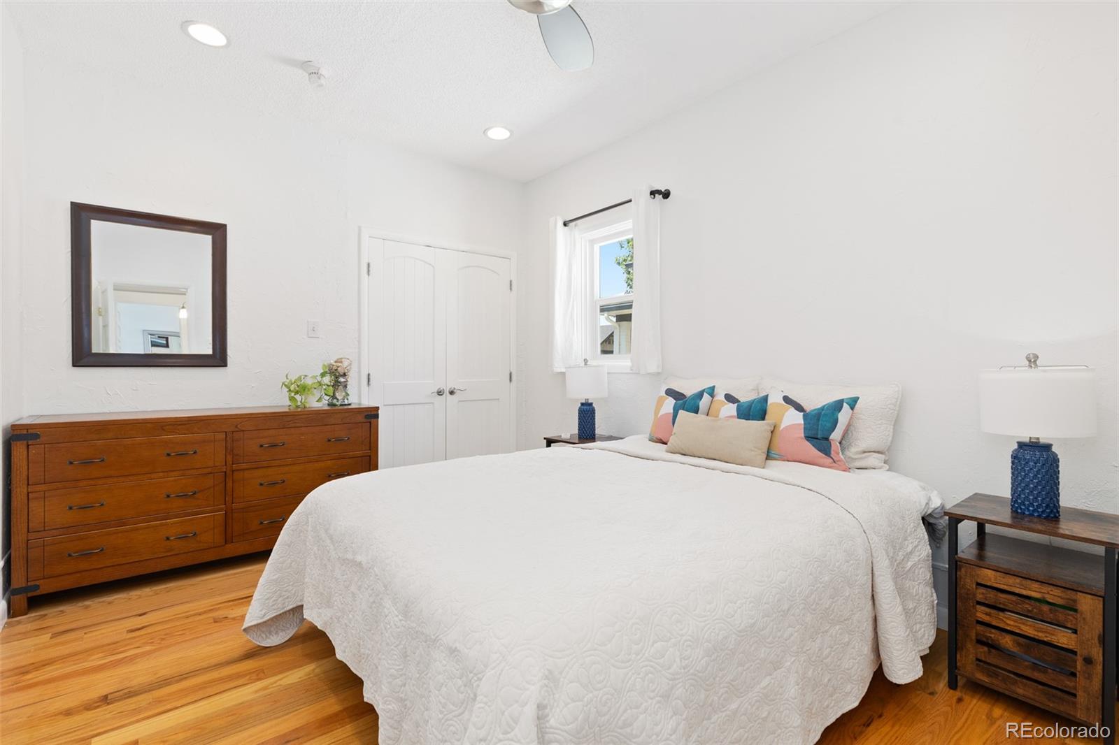 MLS Image #17 for 1490 s lincoln street,denver, Colorado