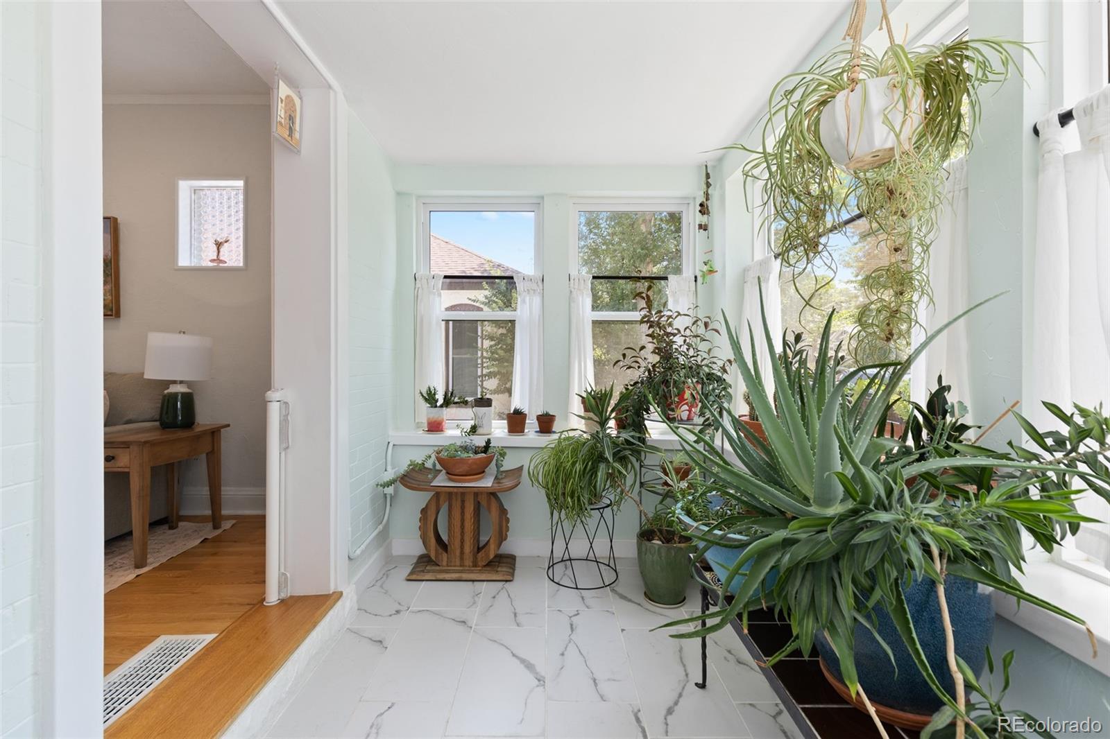 MLS Image #2 for 1490 s lincoln street,denver, Colorado
