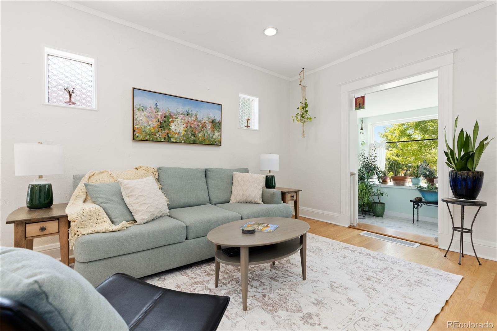 MLS Image #5 for 1490 s lincoln street,denver, Colorado