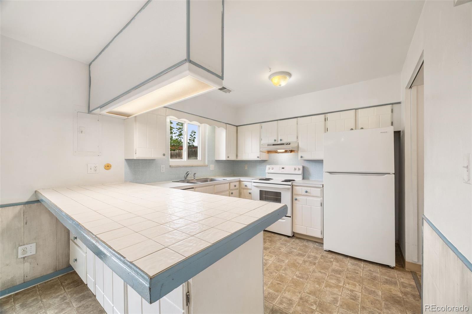 MLS Image #14 for 5589 s lowell boulevard,littleton, Colorado
