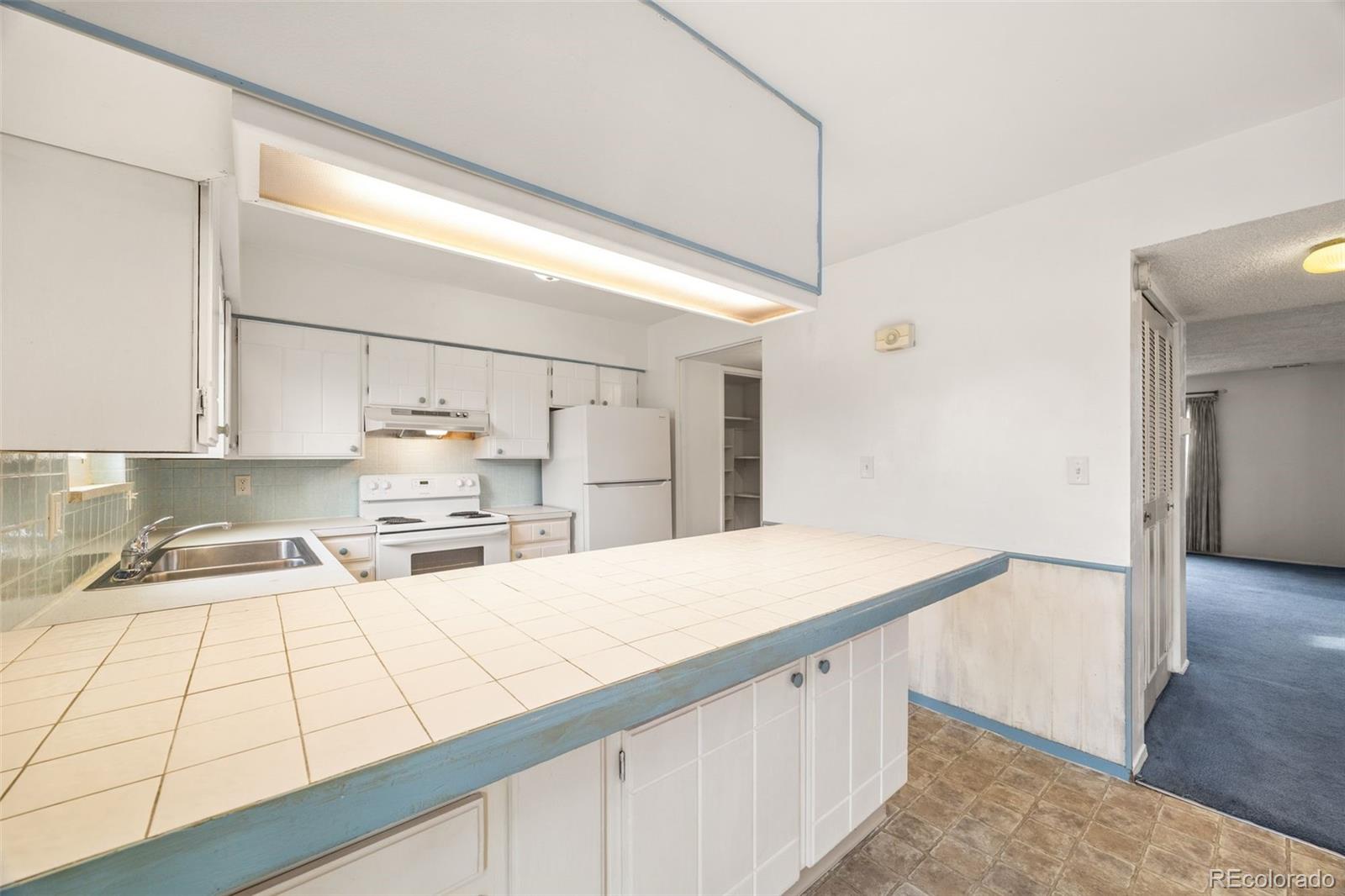 MLS Image #15 for 5589 s lowell boulevard,littleton, Colorado