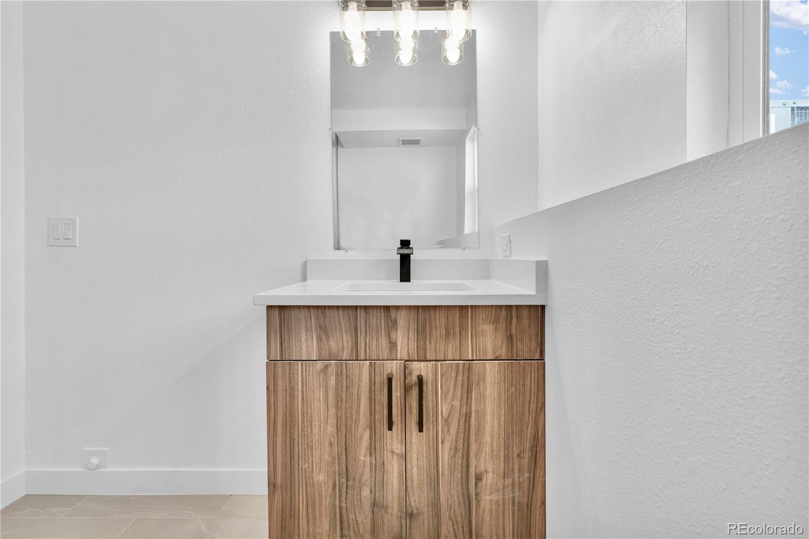 MLS Image #10 for 10272 w lehigh avenue,denver, Colorado