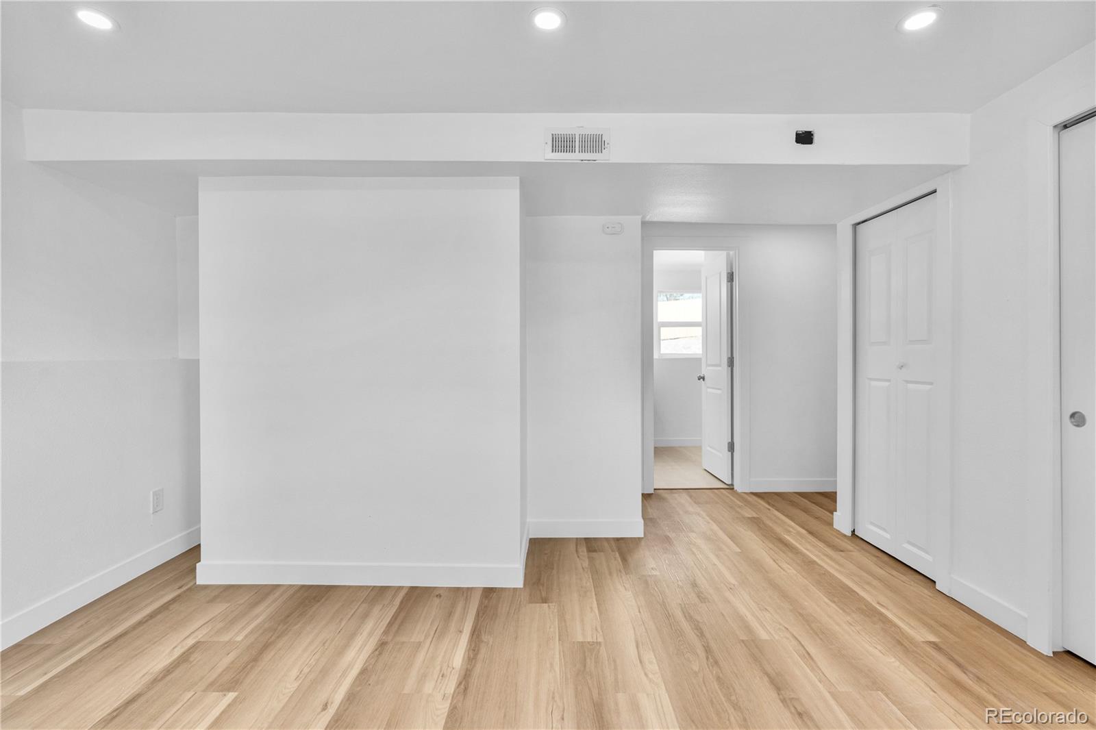 MLS Image #13 for 10272 w lehigh avenue,denver, Colorado