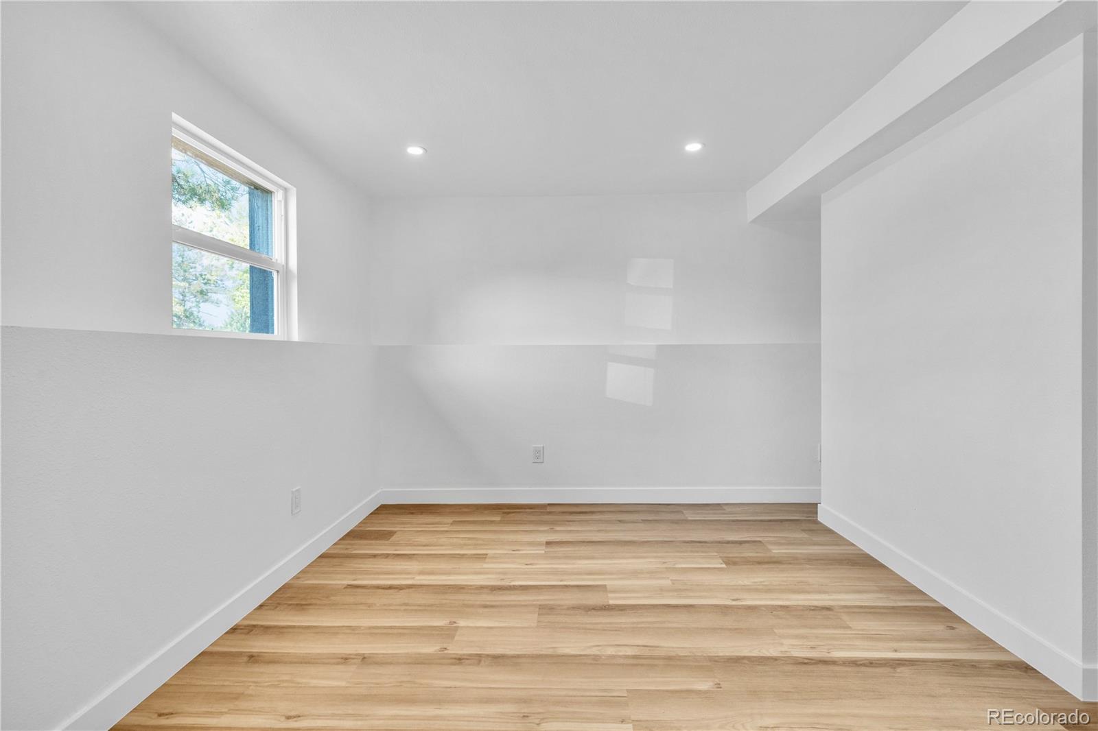 MLS Image #14 for 10272 w lehigh avenue,denver, Colorado