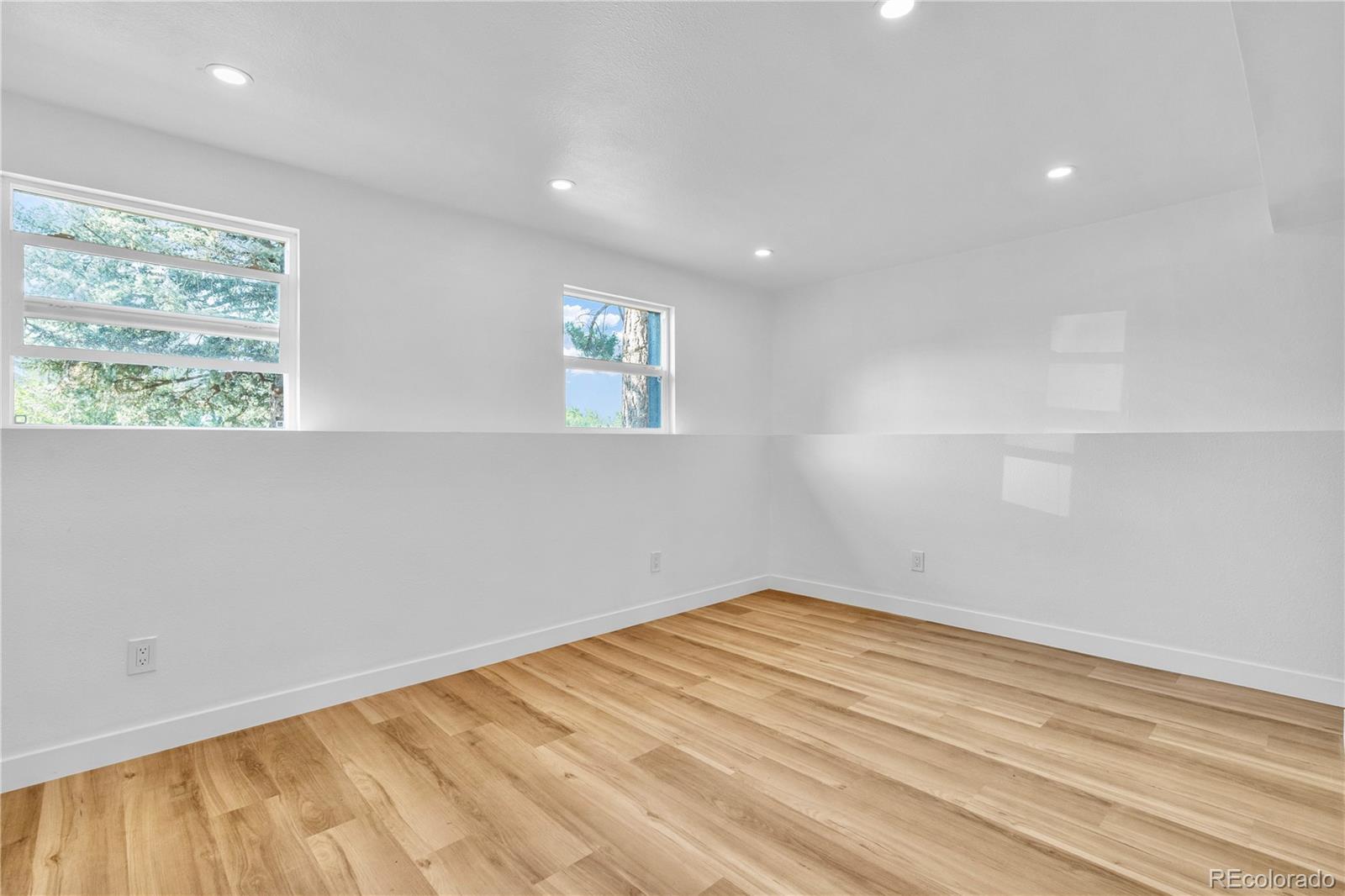 MLS Image #15 for 10272 w lehigh avenue,denver, Colorado