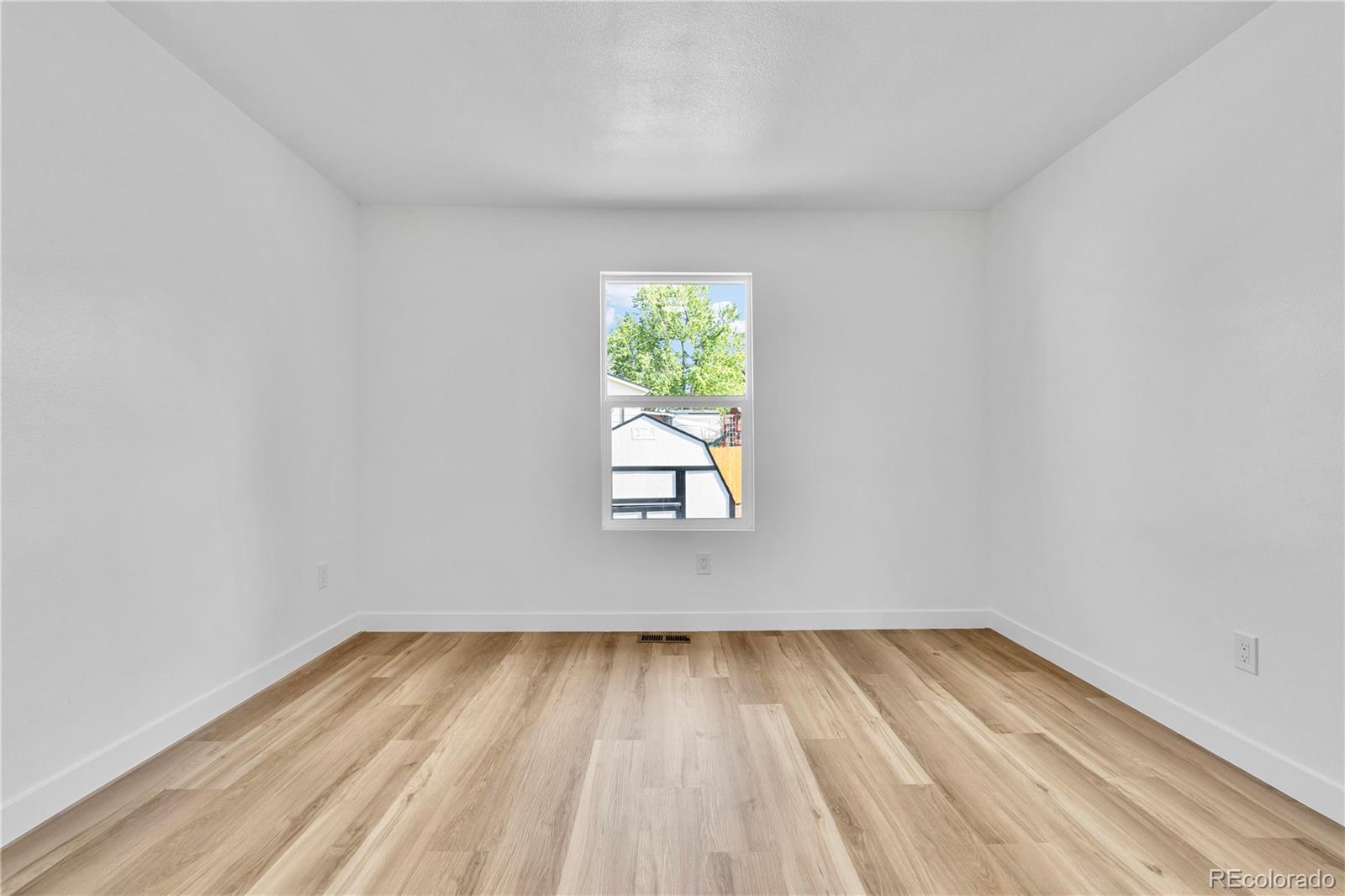 MLS Image #18 for 10272 w lehigh avenue,denver, Colorado