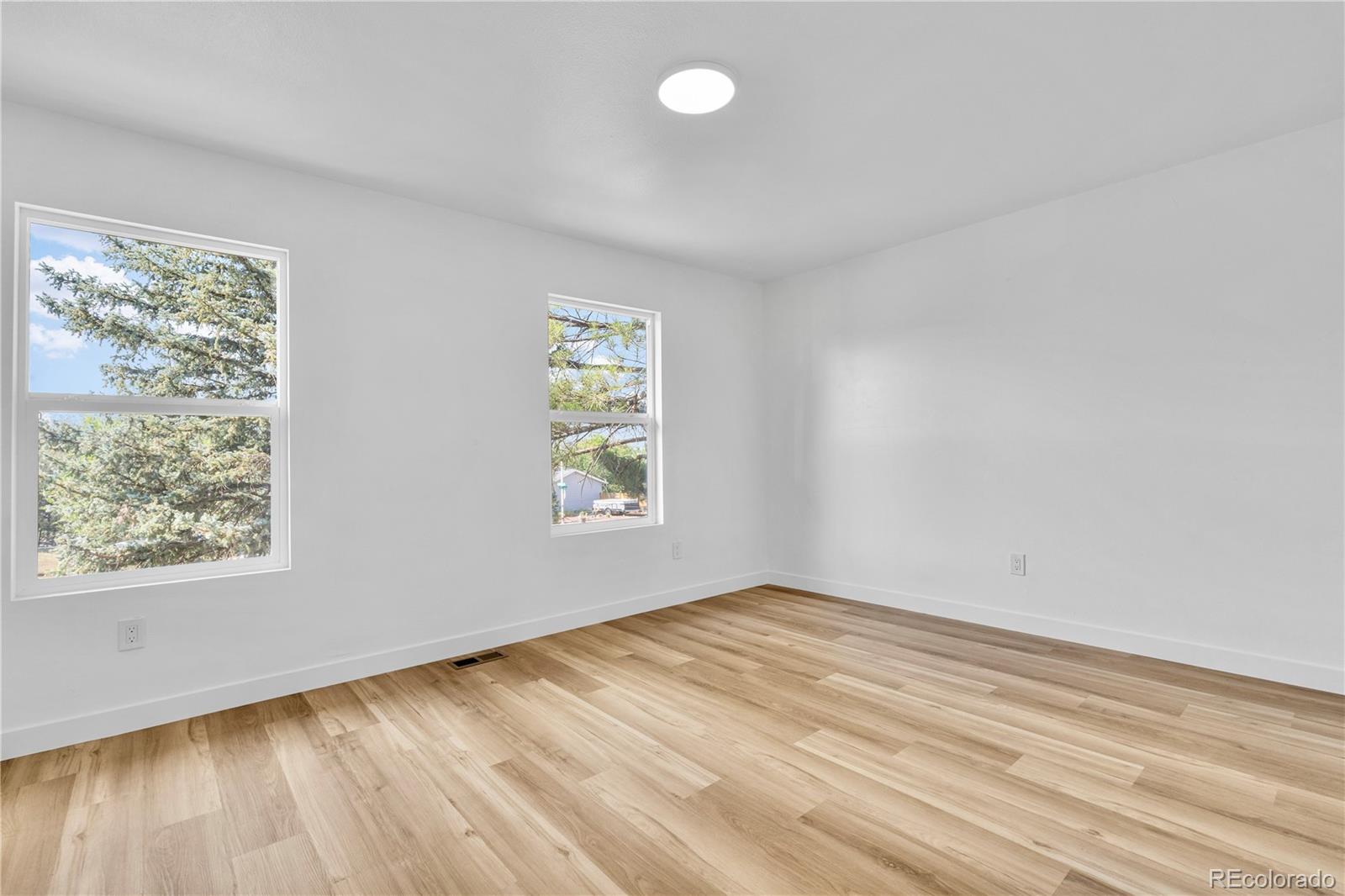 MLS Image #23 for 10272 w lehigh avenue,denver, Colorado