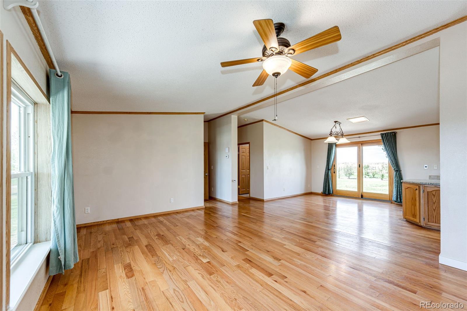 MLS Image #19 for 56054 e virginia place,strasburg, Colorado
