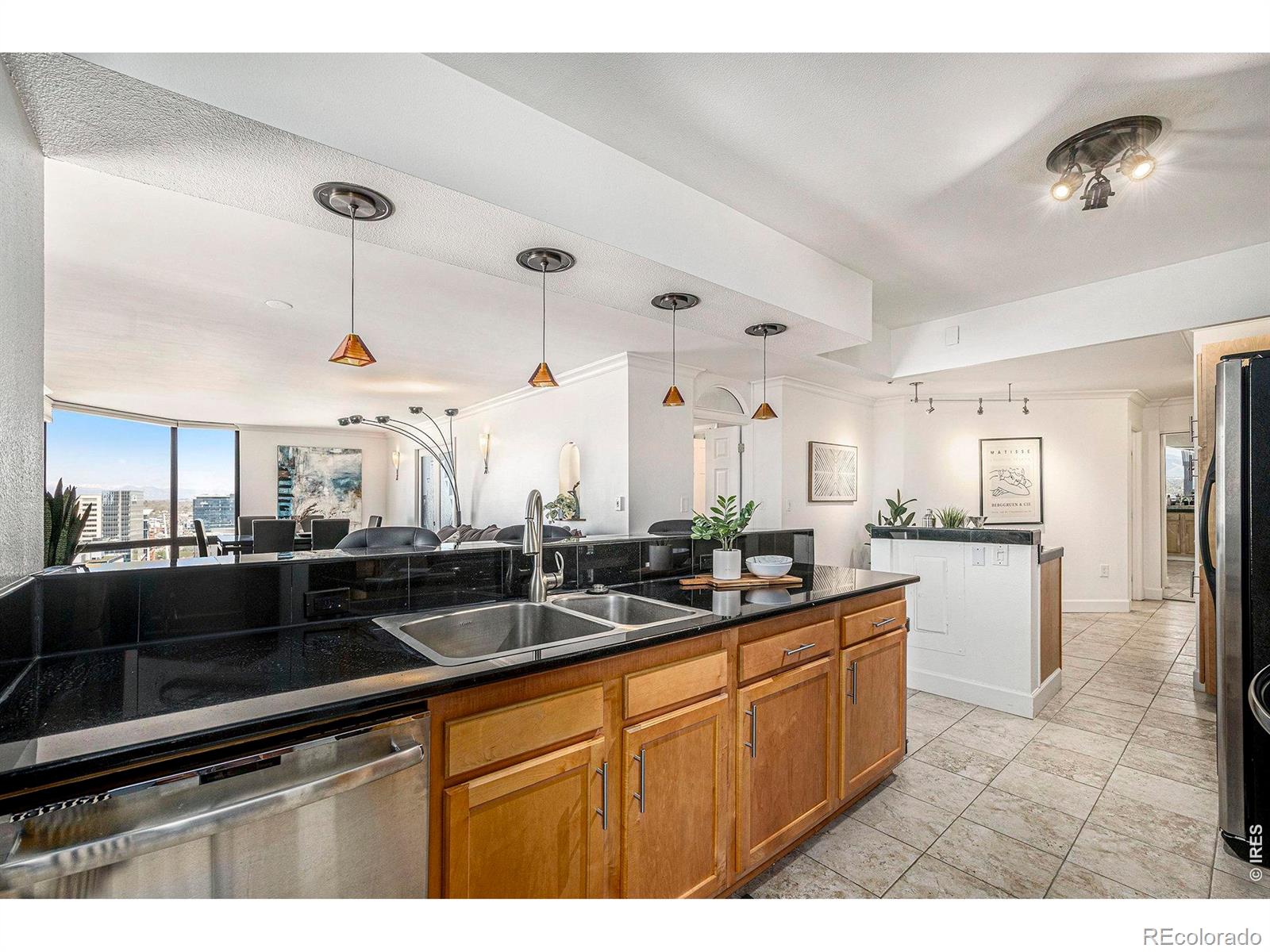 MLS Image #3 for 1625  larimer street,denver, Colorado