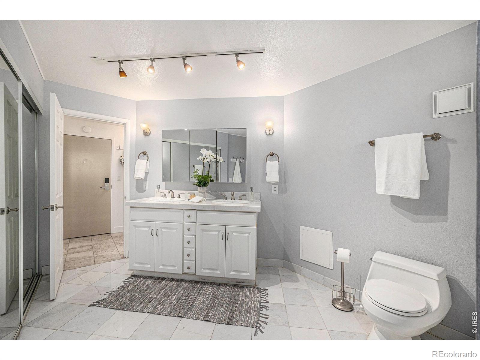 MLS Image #7 for 1625  larimer street,denver, Colorado