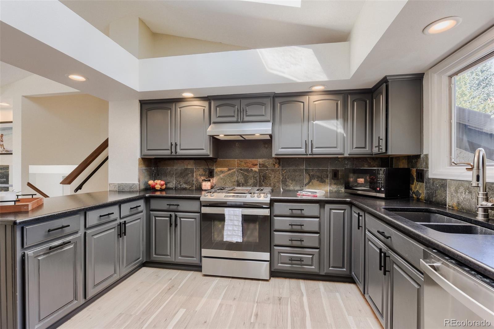 MLS Image #3 for 6823  big horn trail,littleton, Colorado