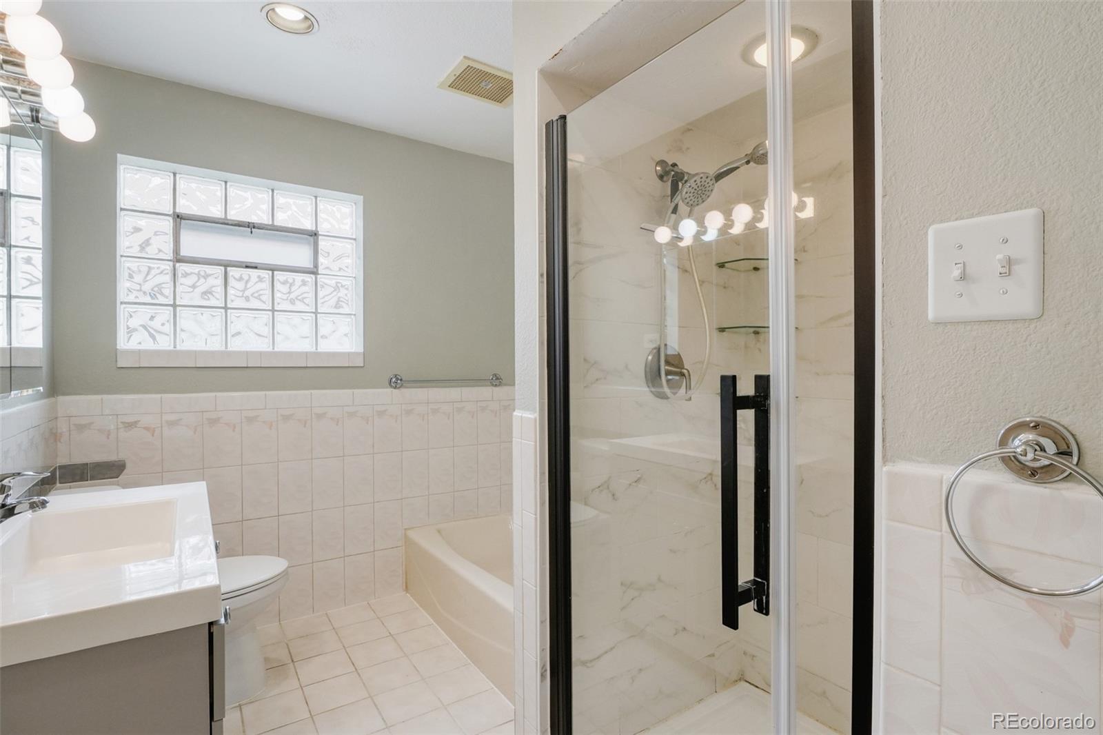 MLS Image #11 for 181 s holly street,denver, Colorado