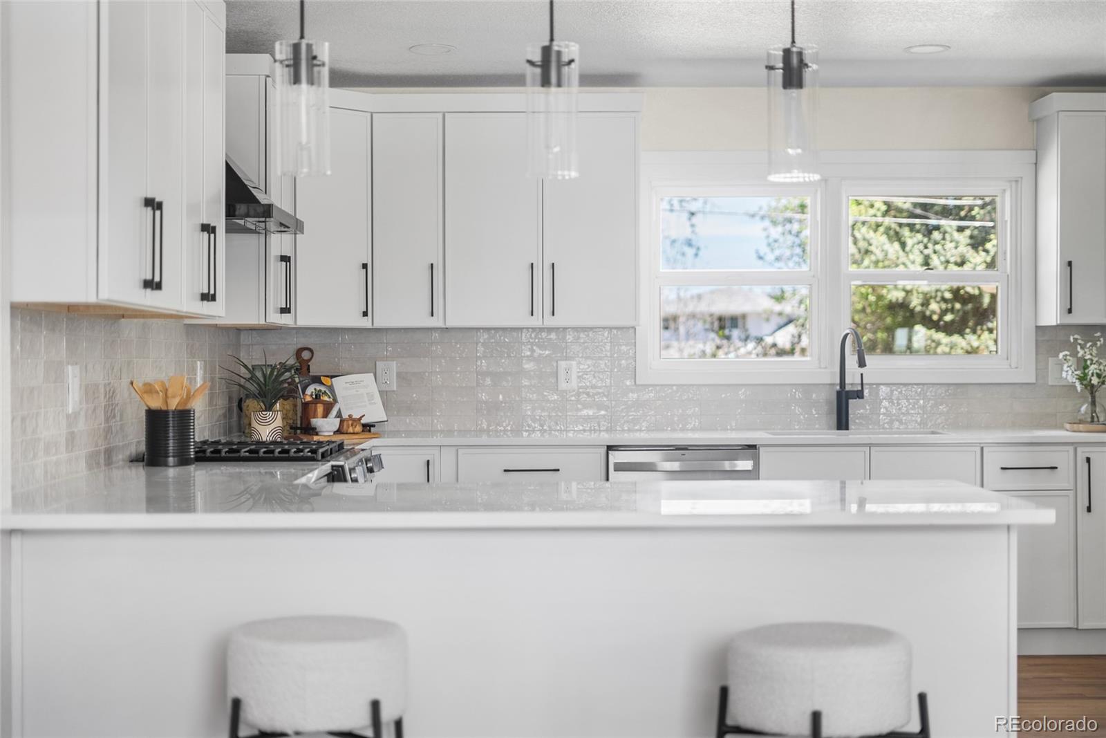 MLS Image #3 for 1375 w hinsdale drive,littleton, Colorado