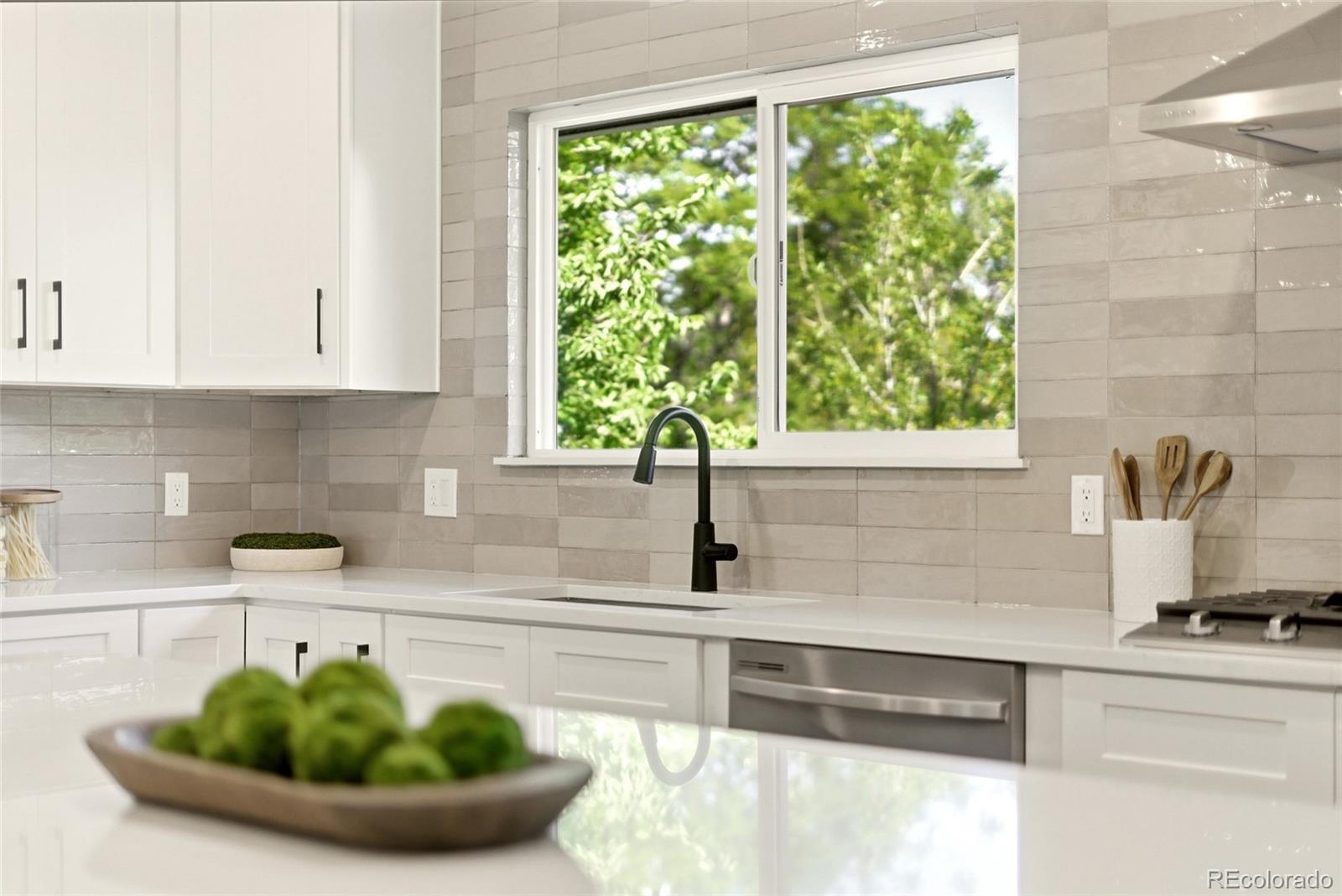 MLS Image #5 for 8520 w virginia avenue,lakewood, Colorado