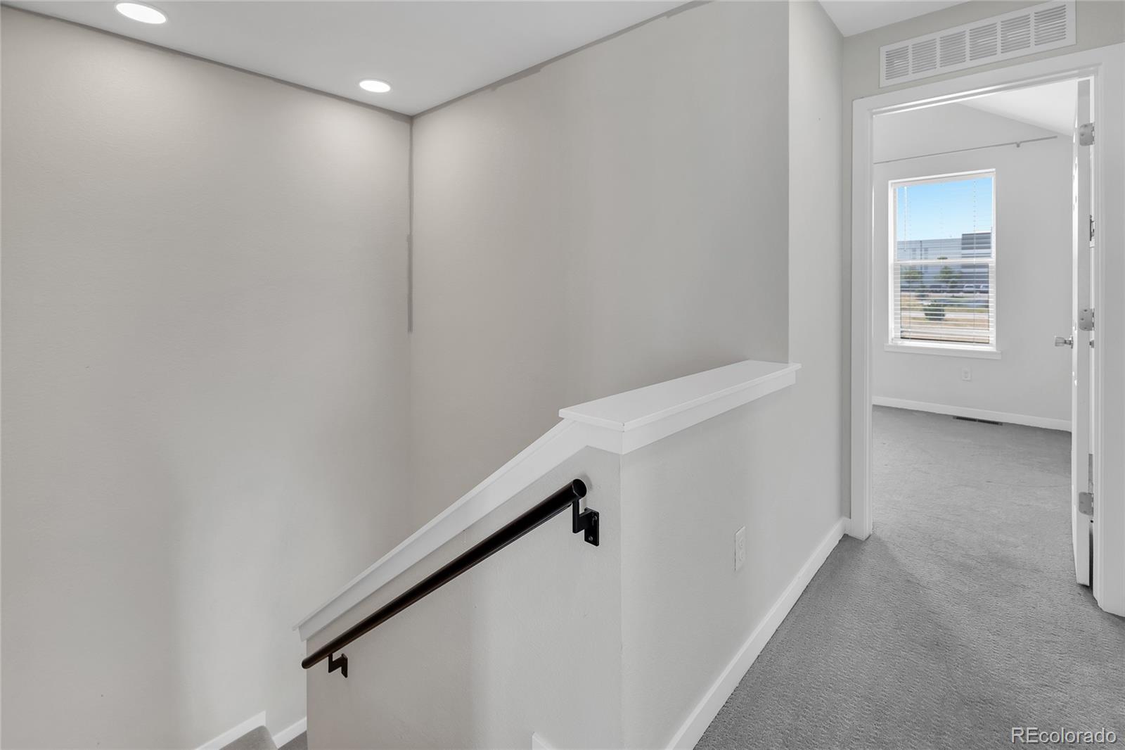 MLS Image #10 for 9811 e 56th place,denver, Colorado