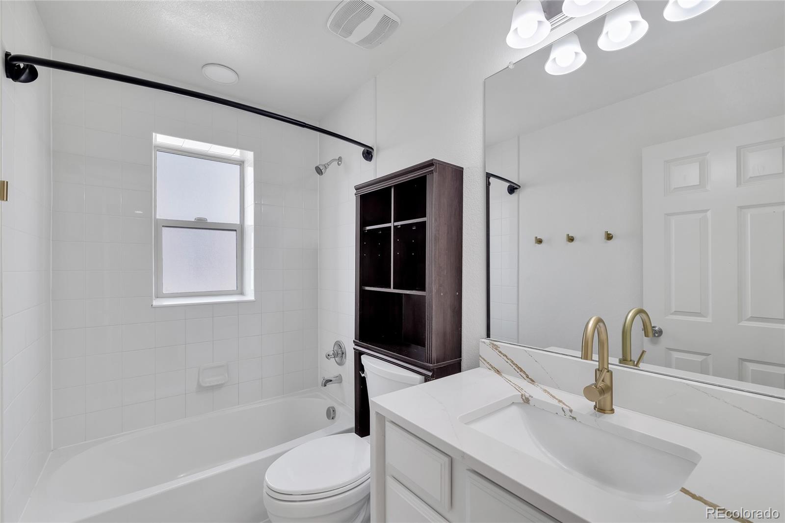 MLS Image #16 for 9811 e 56th place,denver, Colorado