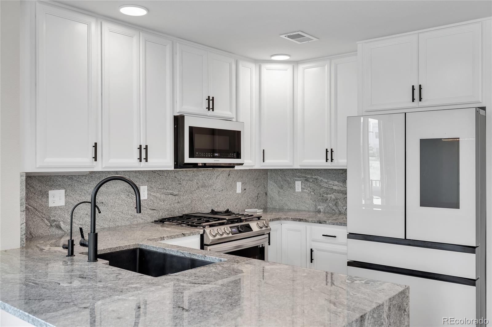 MLS Image #30 for 9811 e 56th place,denver, Colorado