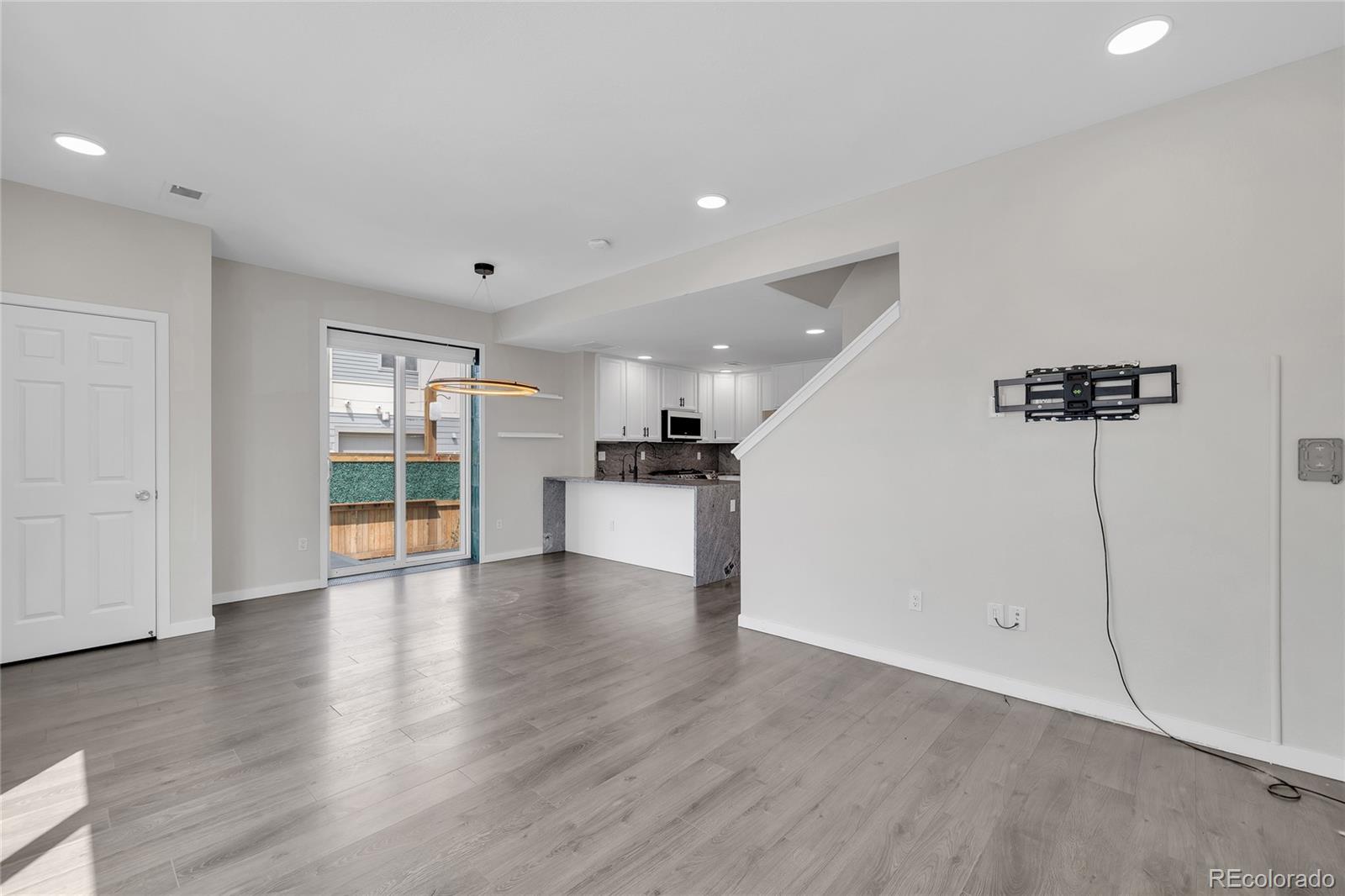 MLS Image #33 for 9811 e 56th place,denver, Colorado
