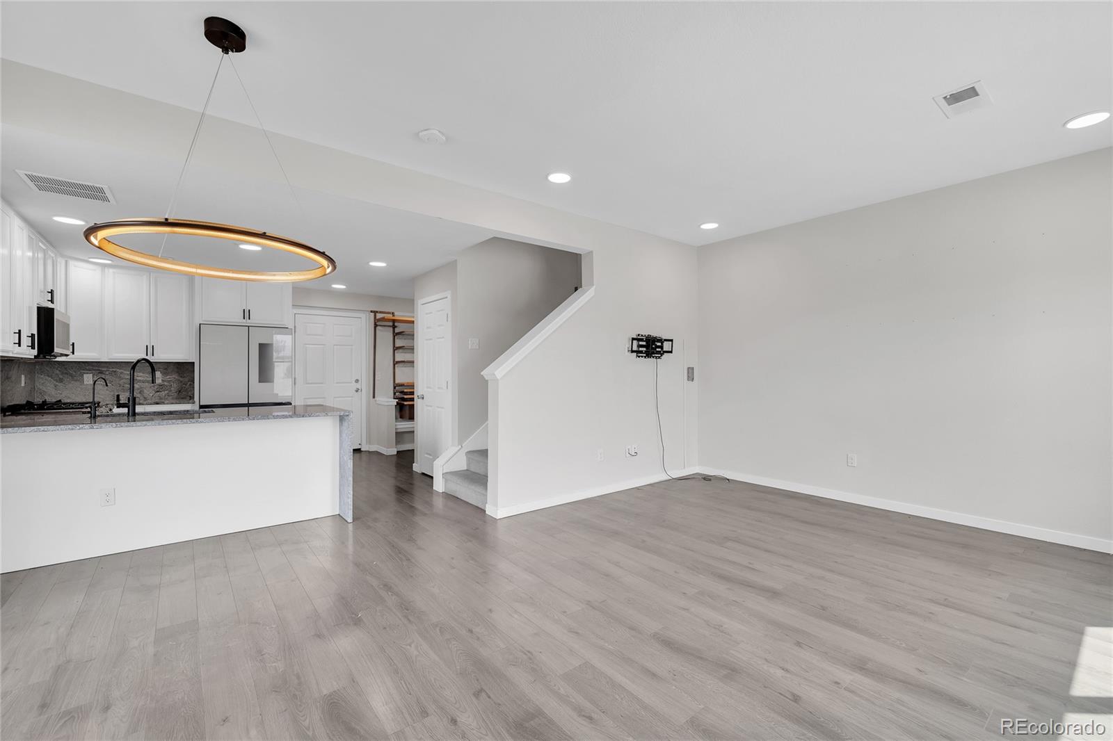 MLS Image #37 for 9811 e 56th place,denver, Colorado