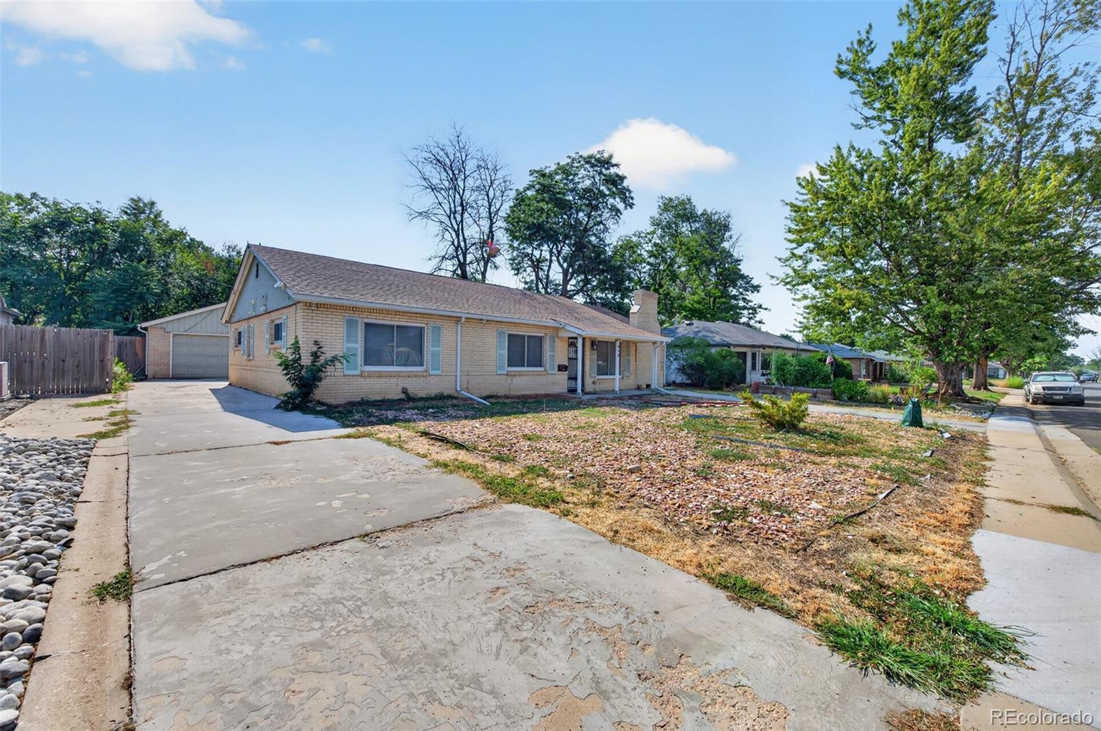MLS Image #2 for 919  troy street,aurora, Colorado