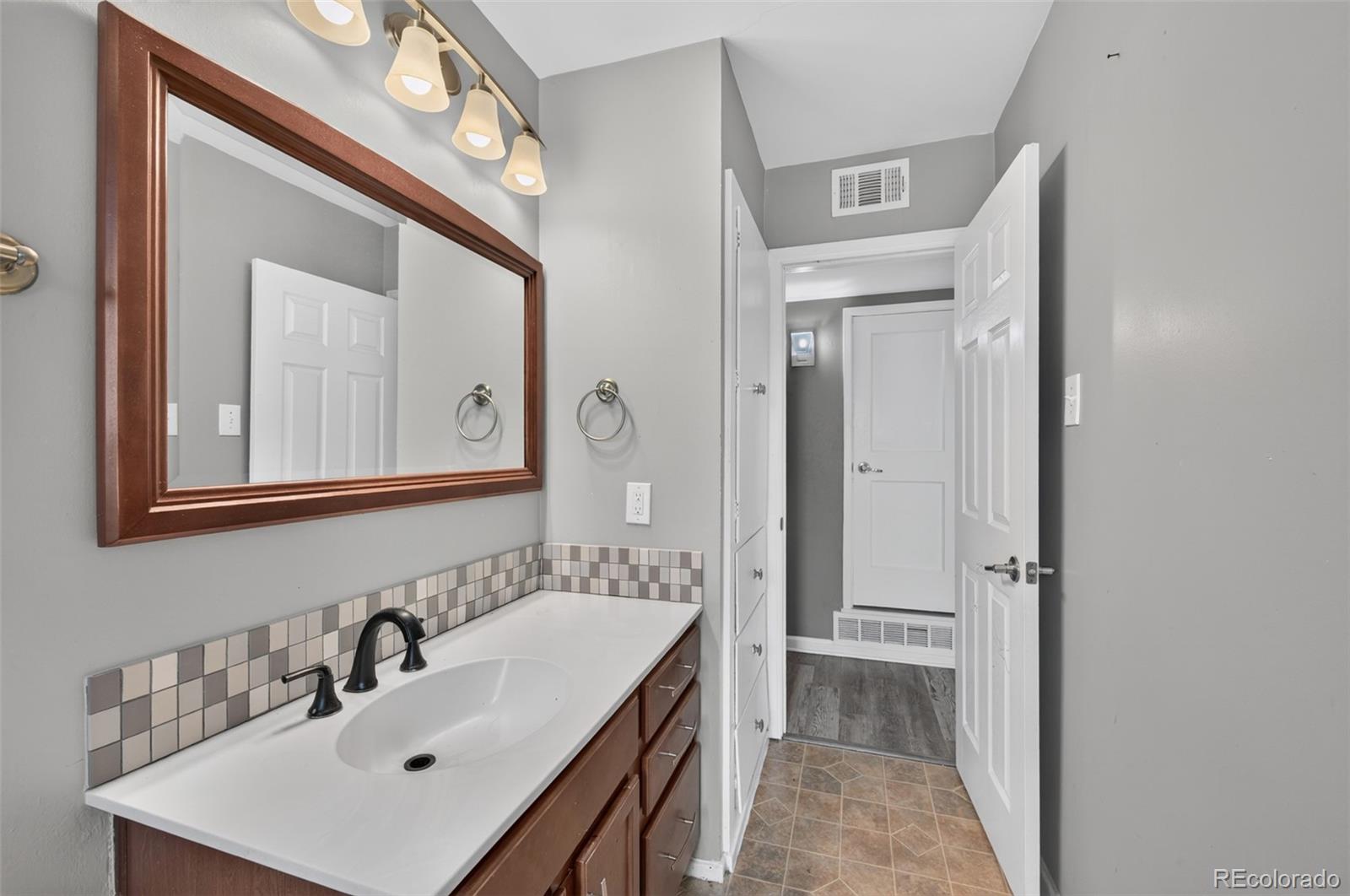 MLS Image #20 for 919  troy street,aurora, Colorado