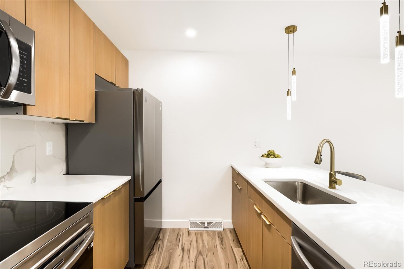 MLS Image #5 for 3722 s granby way,aurora, Colorado