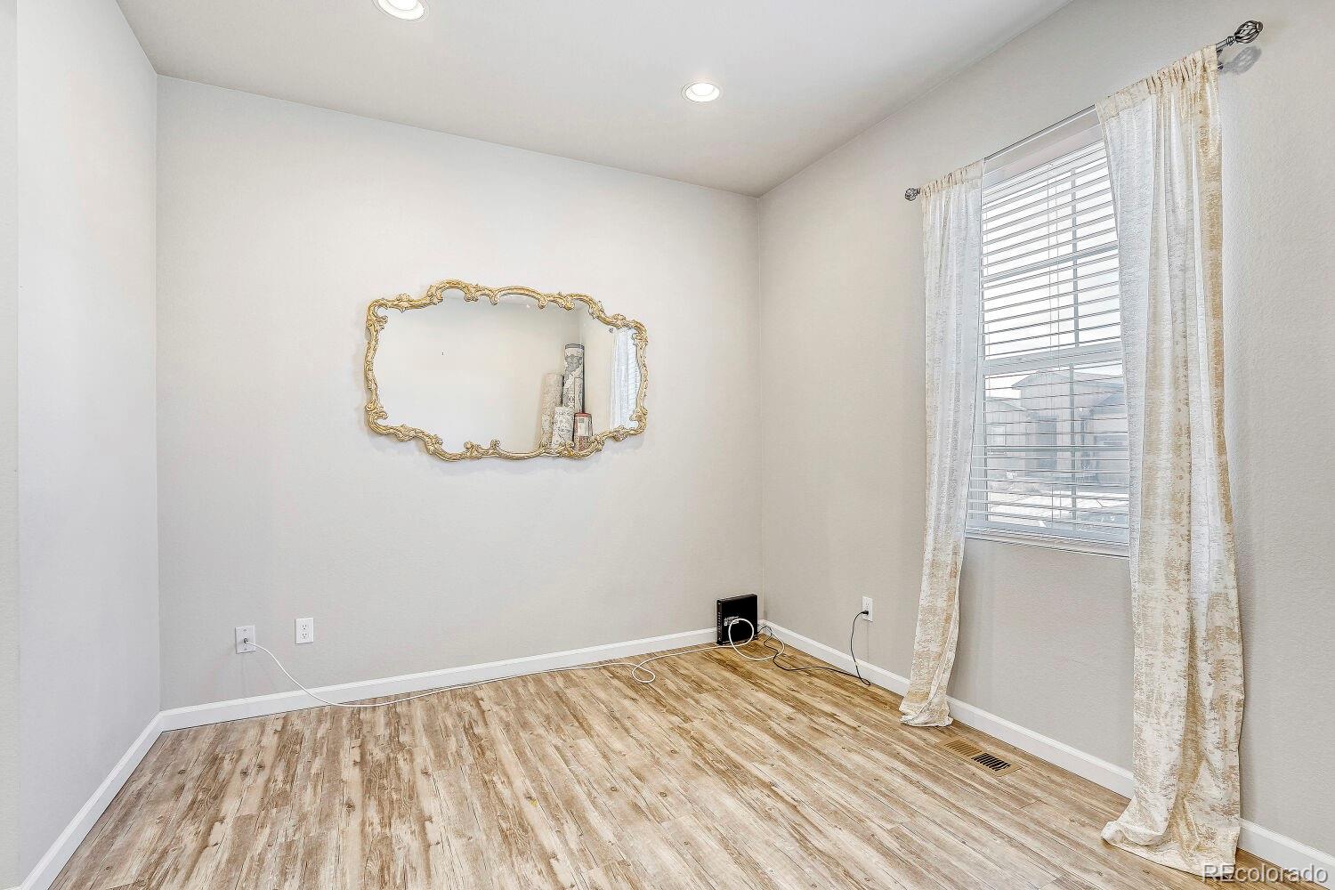 MLS Image #15 for 11748  oneida street,denver, Colorado
