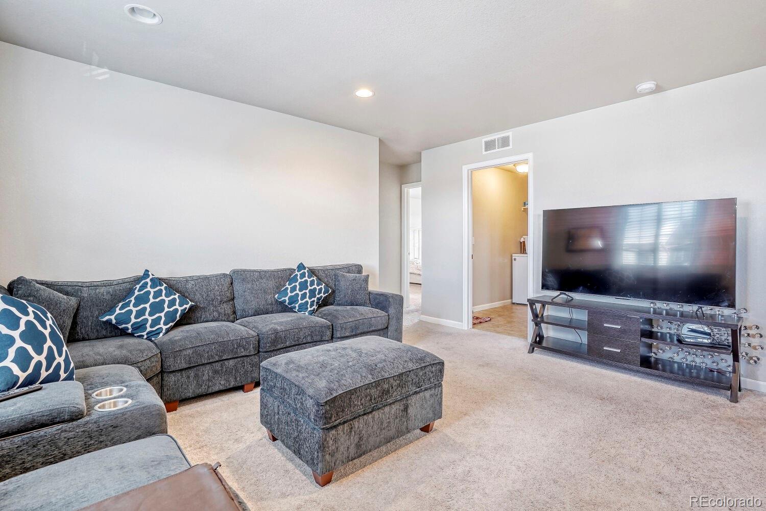 MLS Image #5 for 11748  oneida street,denver, Colorado