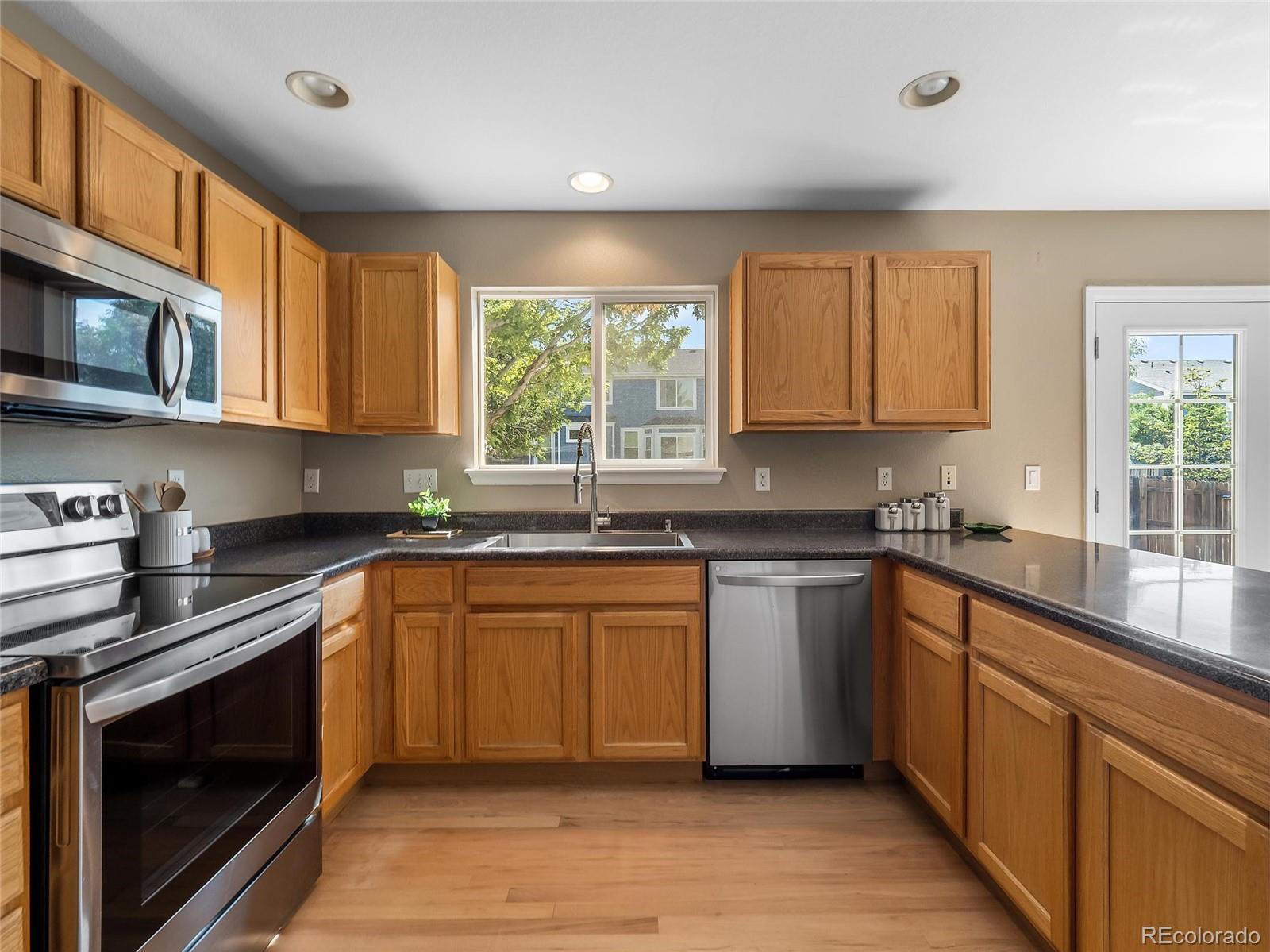 MLS Image #10 for 21934 e oxford place,aurora, Colorado