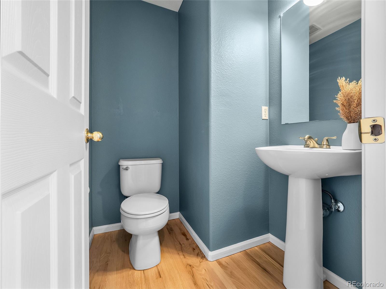 MLS Image #13 for 21934 e oxford place,aurora, Colorado