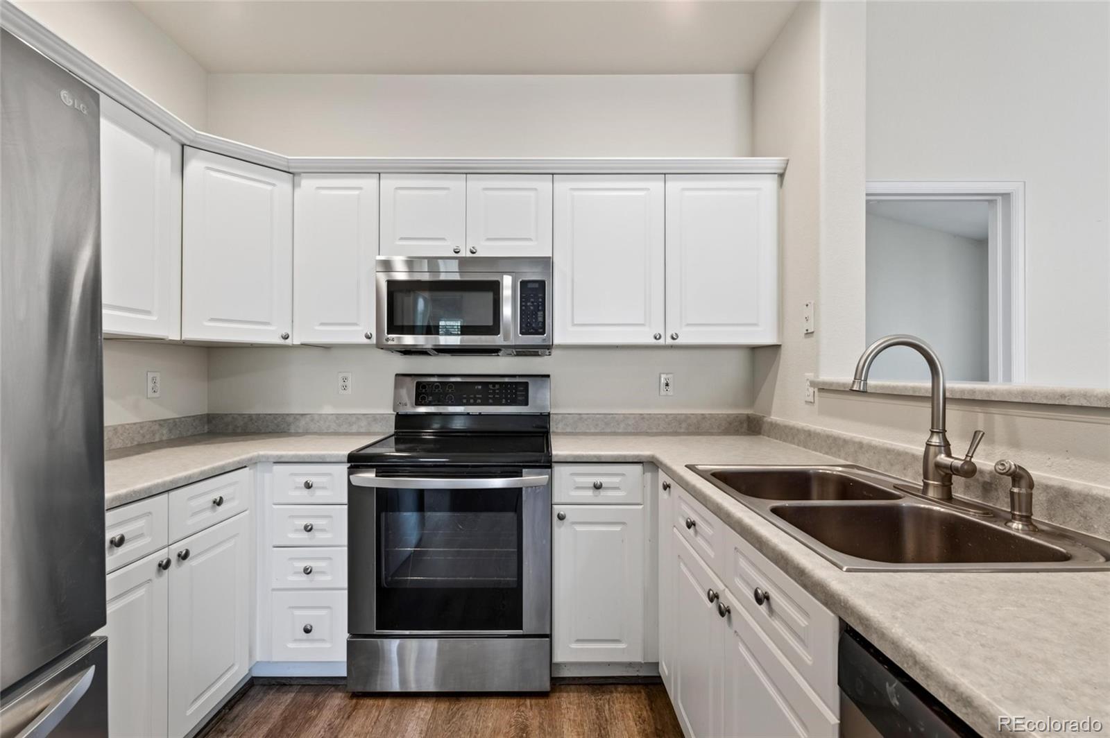 MLS Image #6 for 4054 s crystal circle,aurora, Colorado